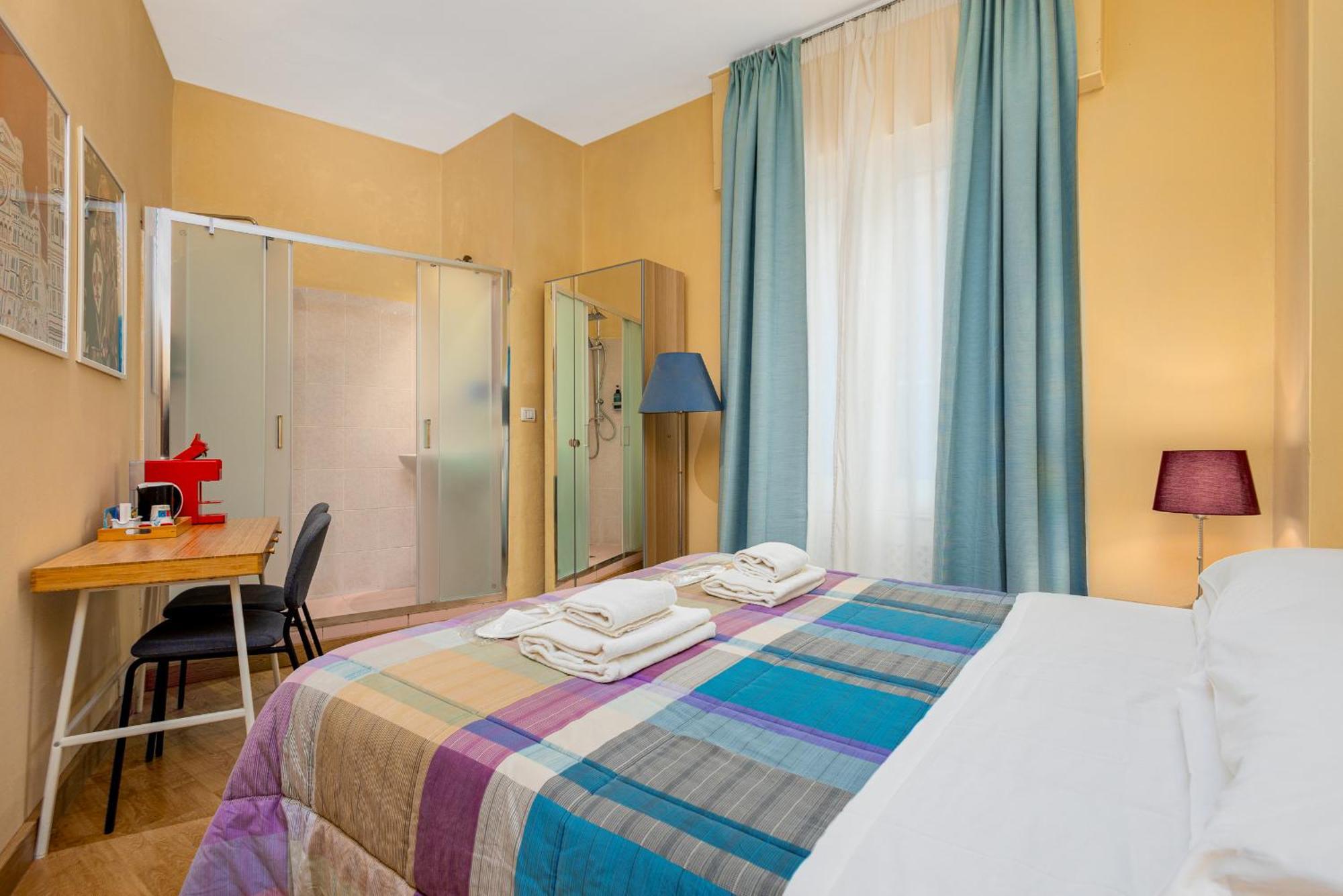 Habitación Doble con baño privado externo - 1 o 2 camas