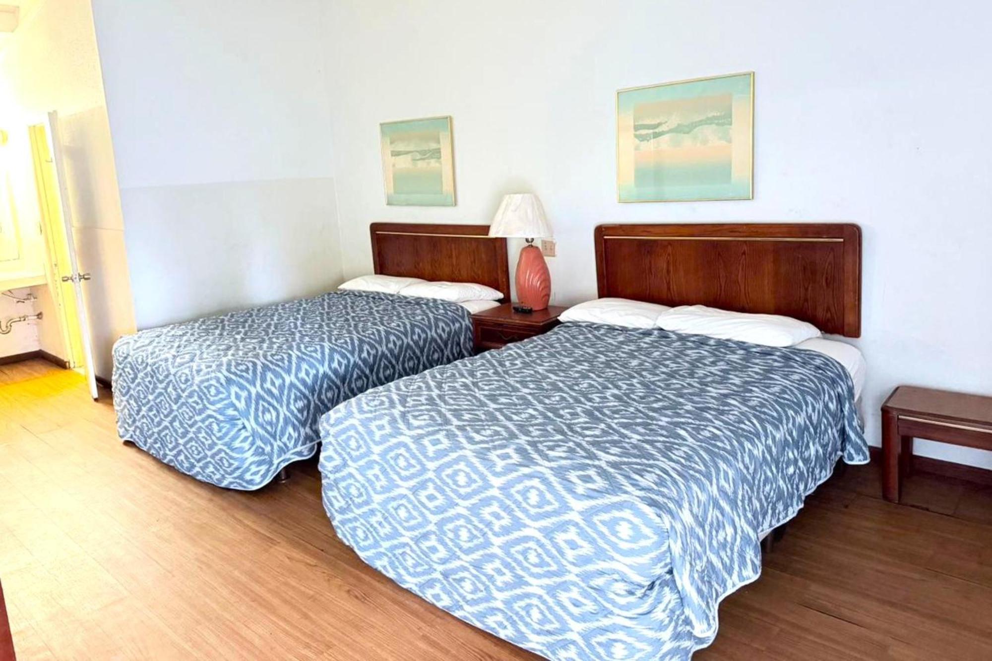2 Queen Beds Non-Smoking