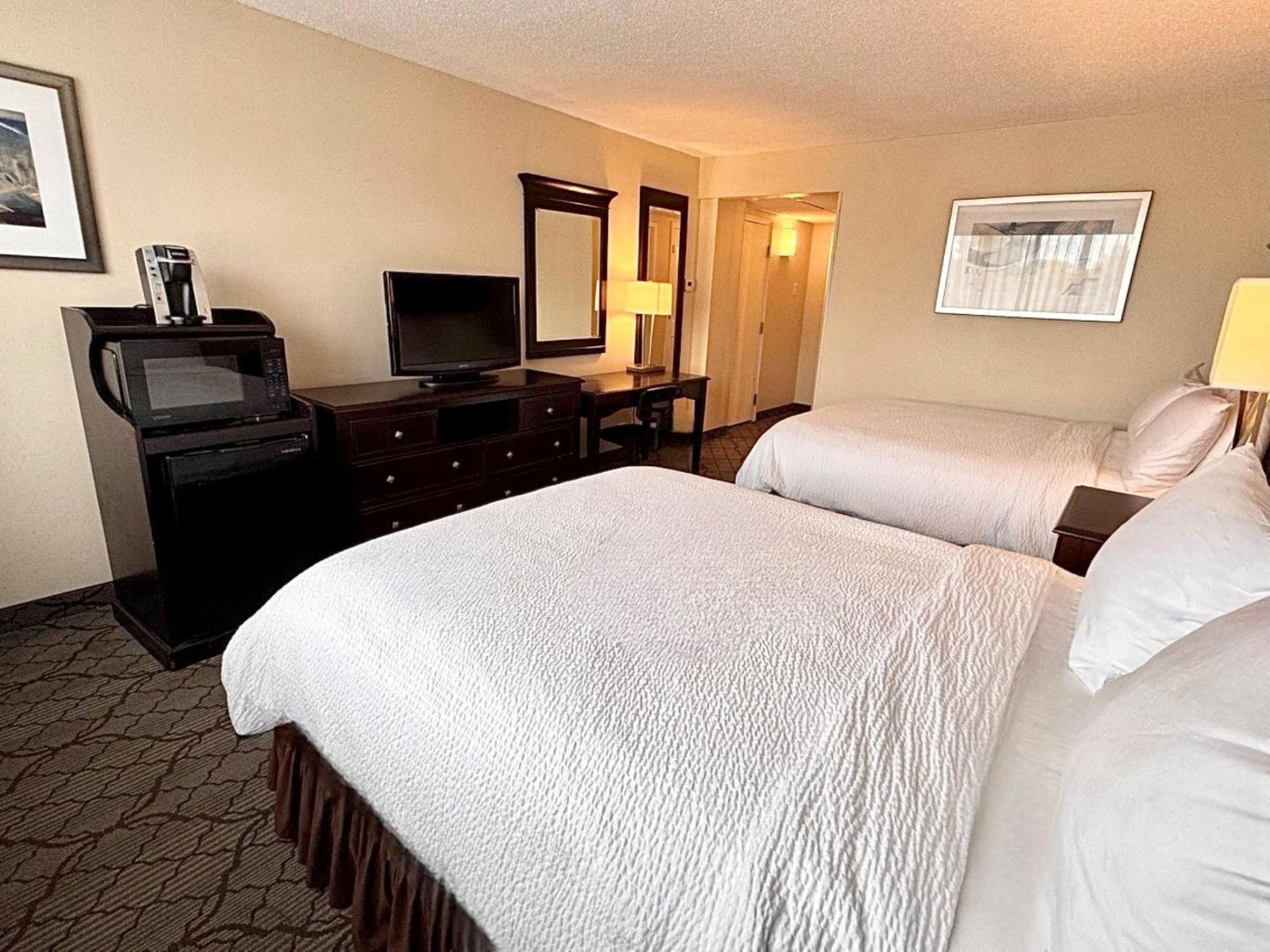 Standard Queen Room Two Queen Beds Tub Mobility or Communications Accessible