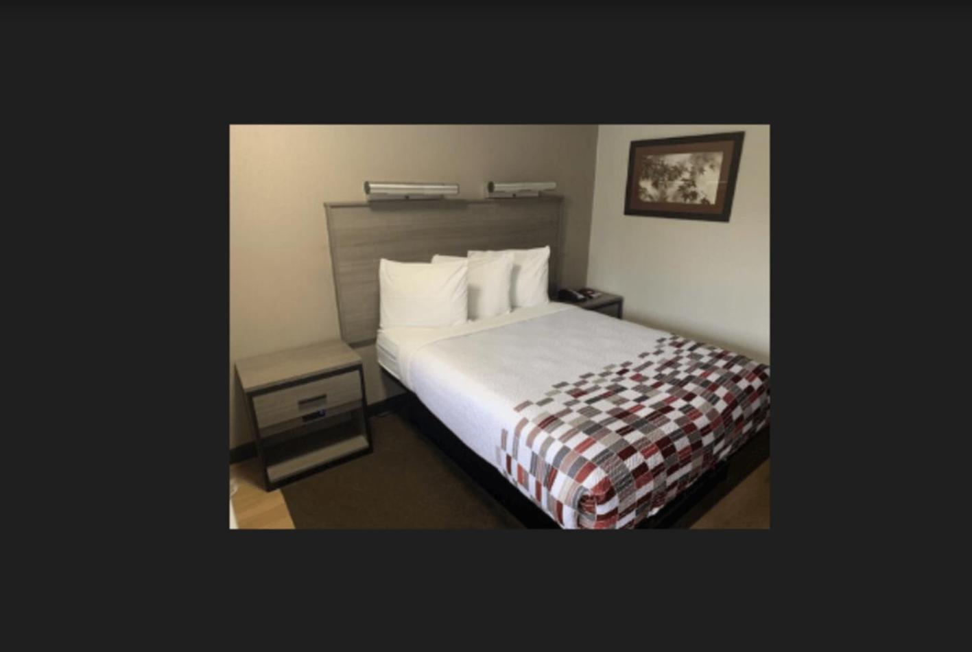 Deluxe Room with One Queen Bed Smoke Free