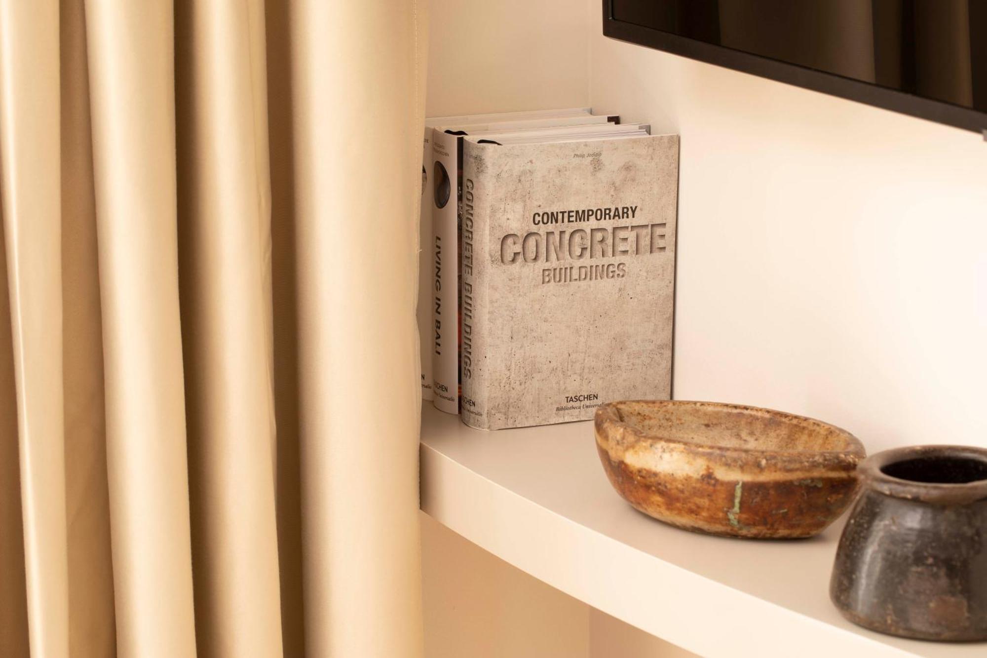 Appartements Classiques Communicants or Connecting Classic Apartments