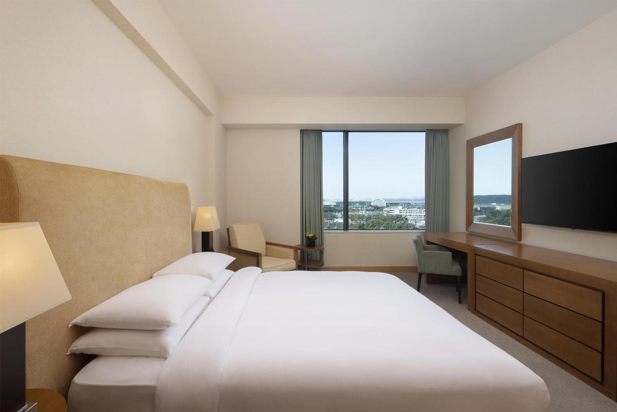 Grand Suite King Airport View,1769563573:JPEG