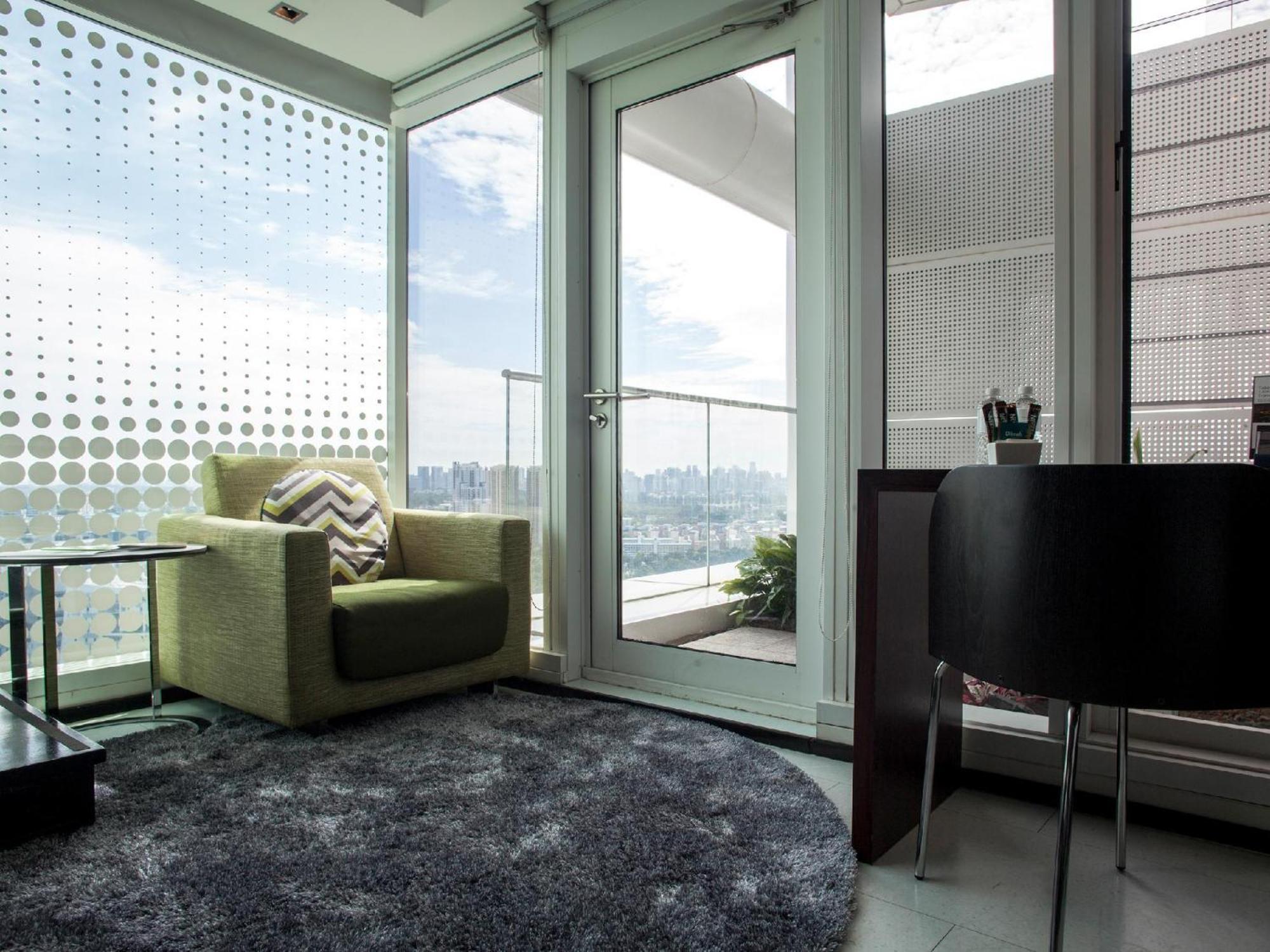 One-Bedroom Deluxe Loft