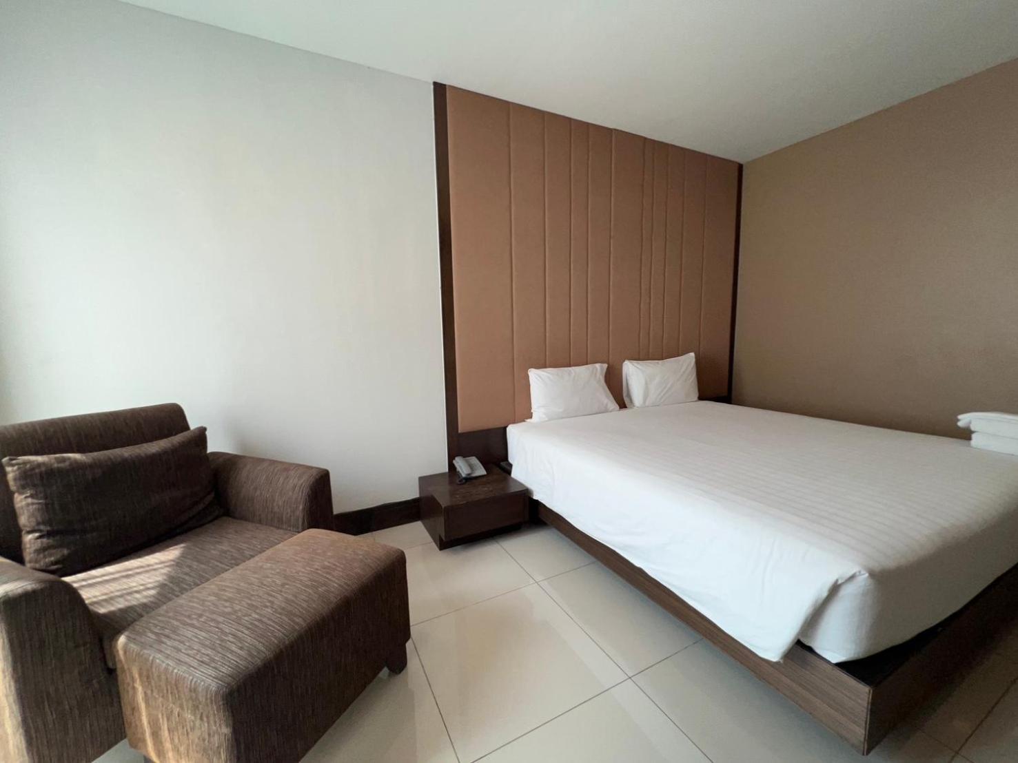 ห้องดีลักซ์เตียงใหญ่
