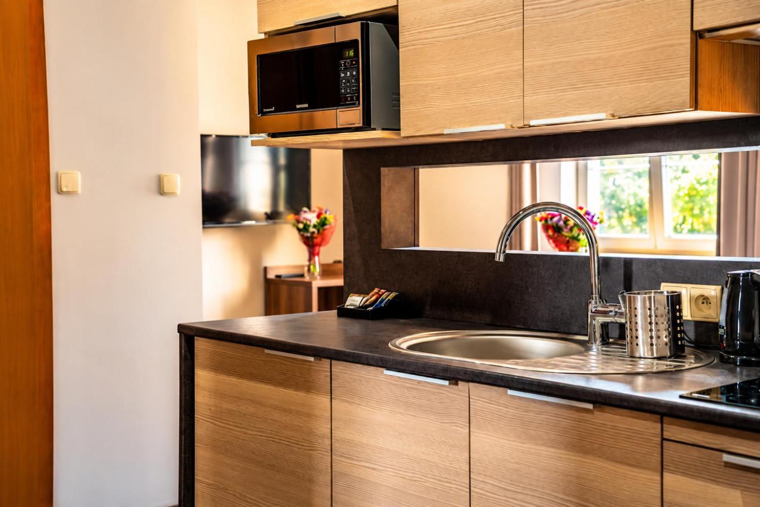 Deluxe Double Room Kichenette