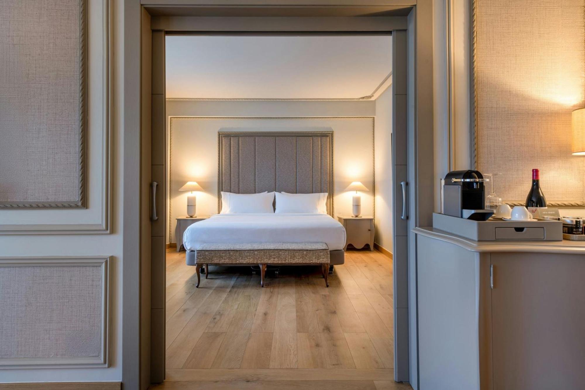 Grand King Suite Balcony