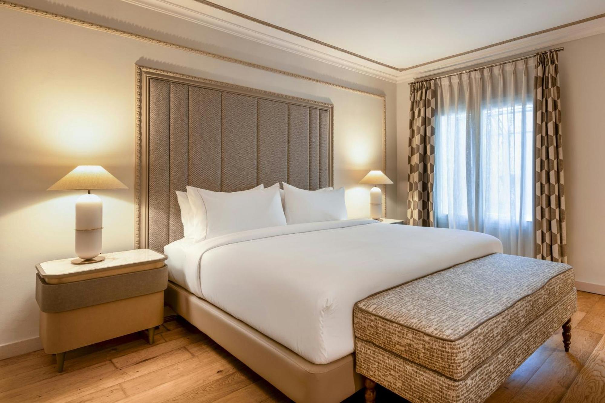 Grand King Suite Balcony