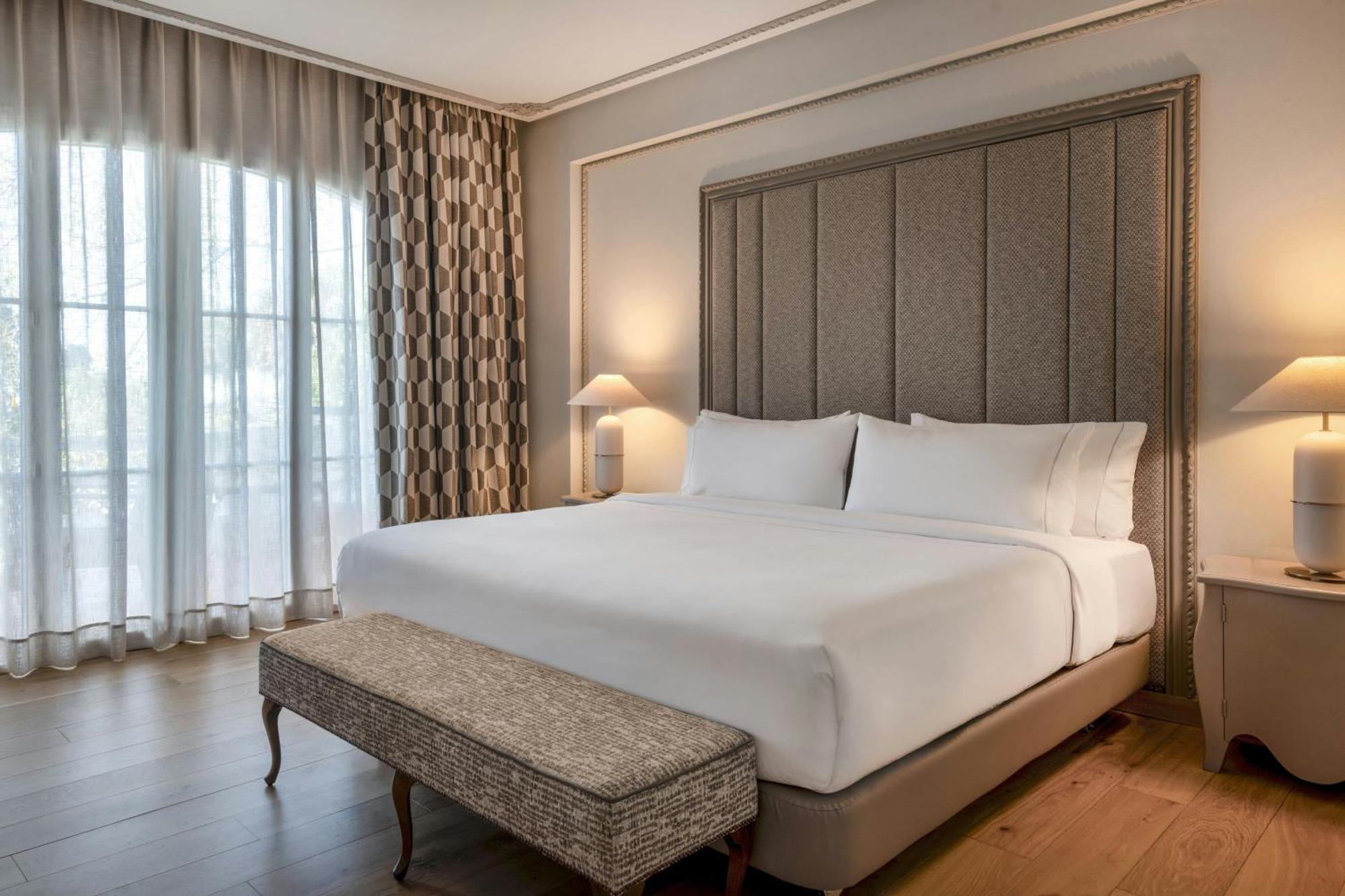 Grand King Suite Balcony