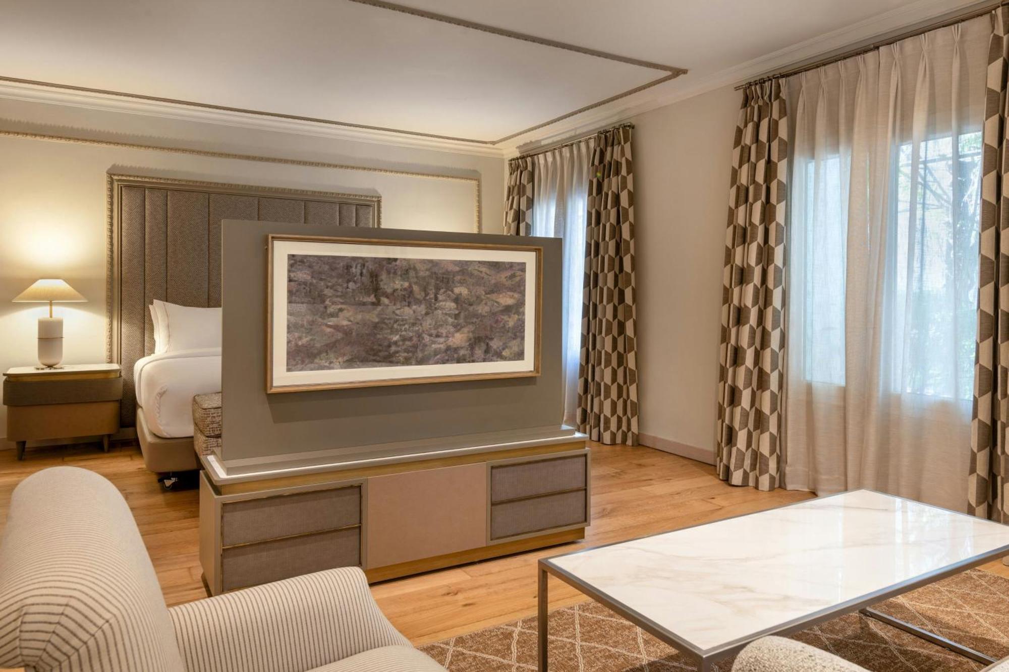Grand King Suite Balcony