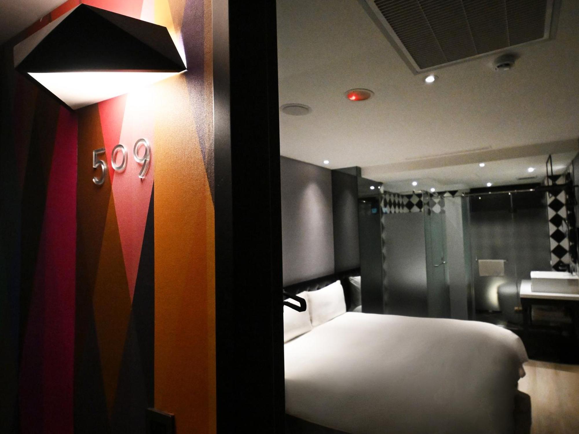 Classic Double Room without Window,1769907411:JPEG