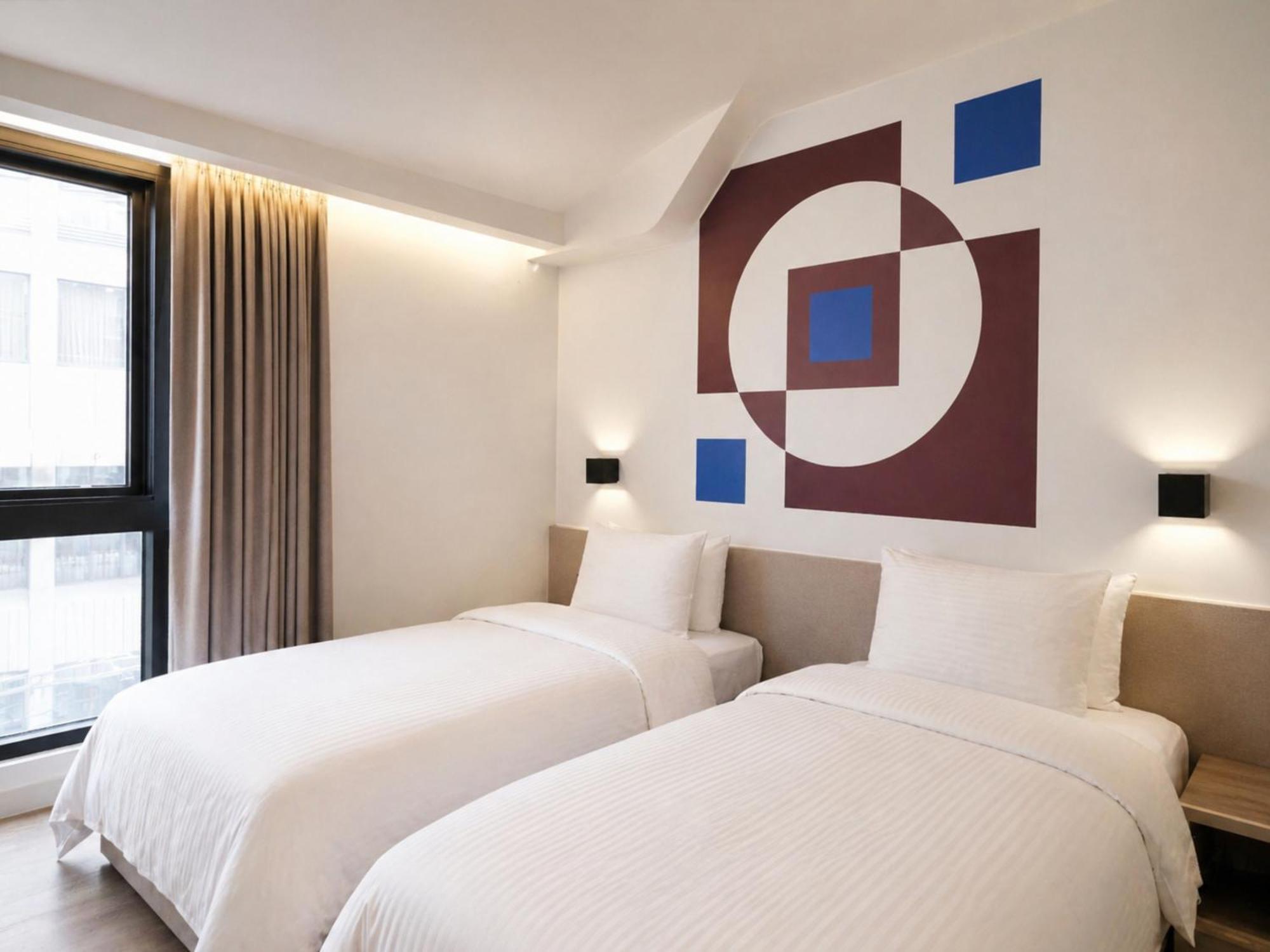 Twin Room,1769936561:JPEG