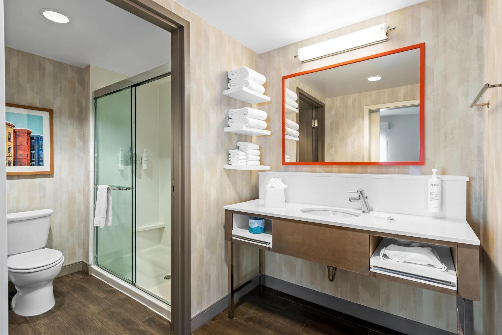 King Studio Suite - Hearing Access/Non-Smoking