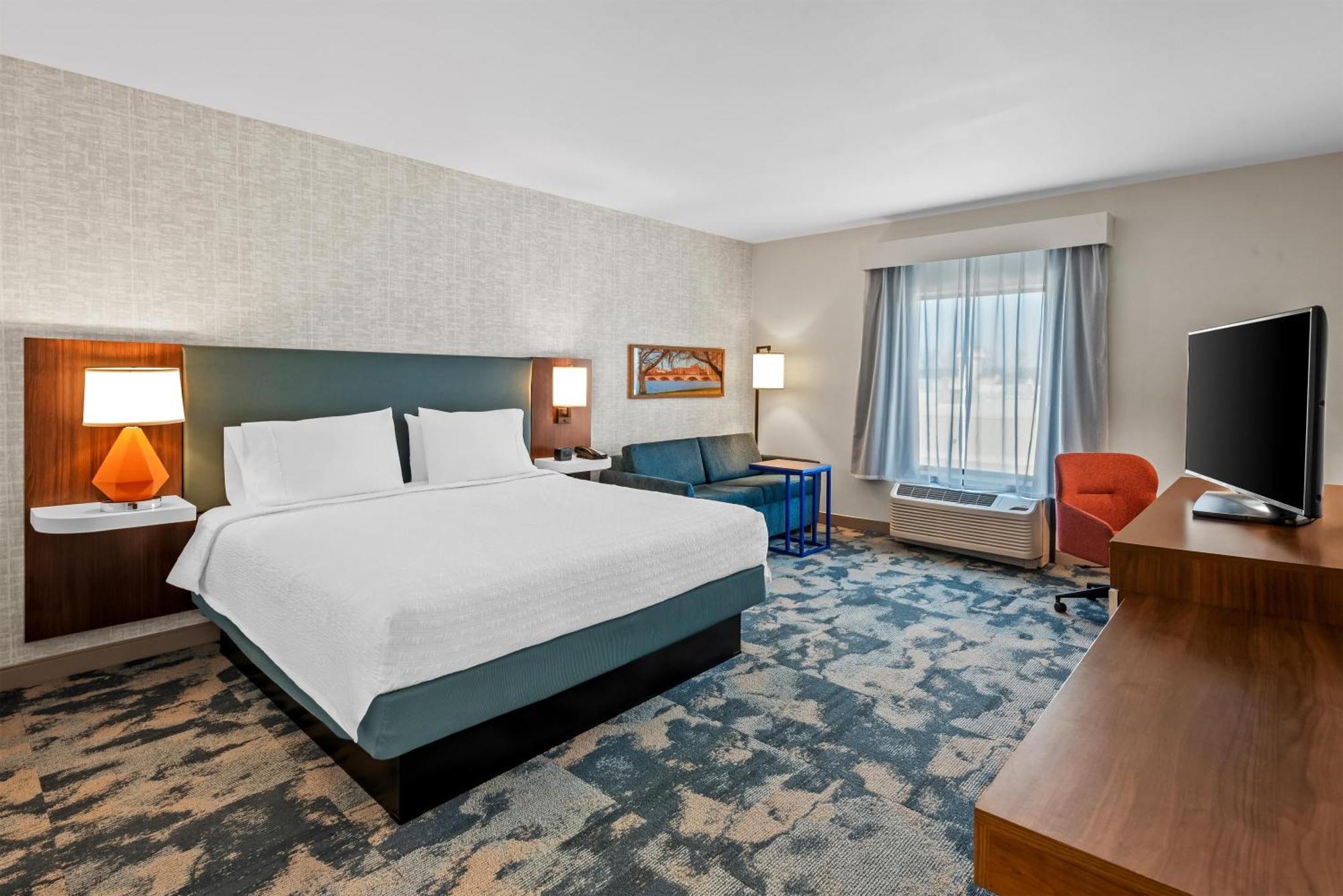 King Room with Sofa Bed - Non-Smoking