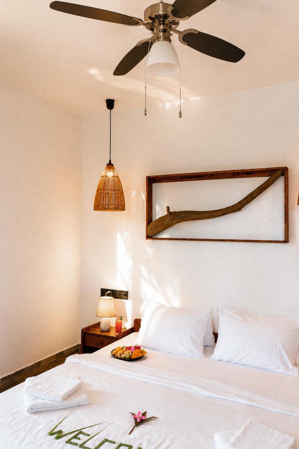 Deluxe Double Room with Balcony and Sea View