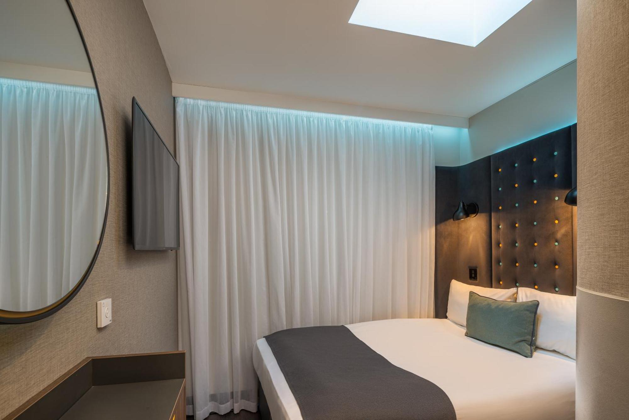 Cosy Double Sky Light