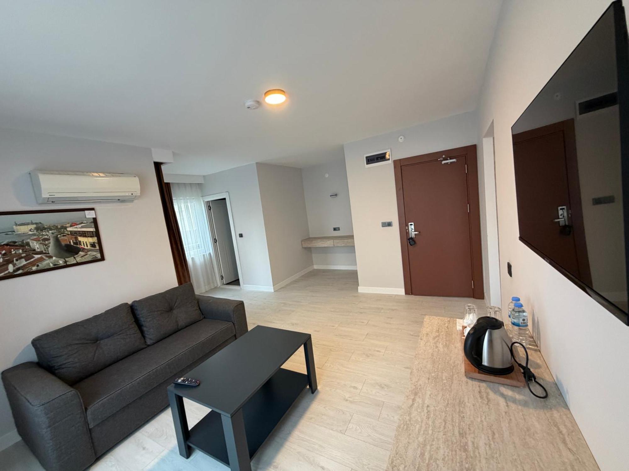 Deluxe Suite