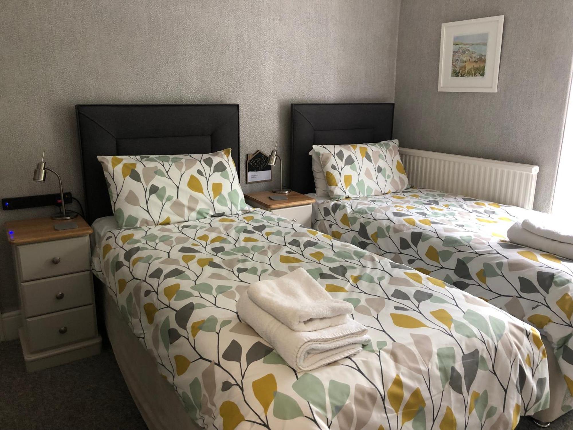 Standard Twin Room with Garden View