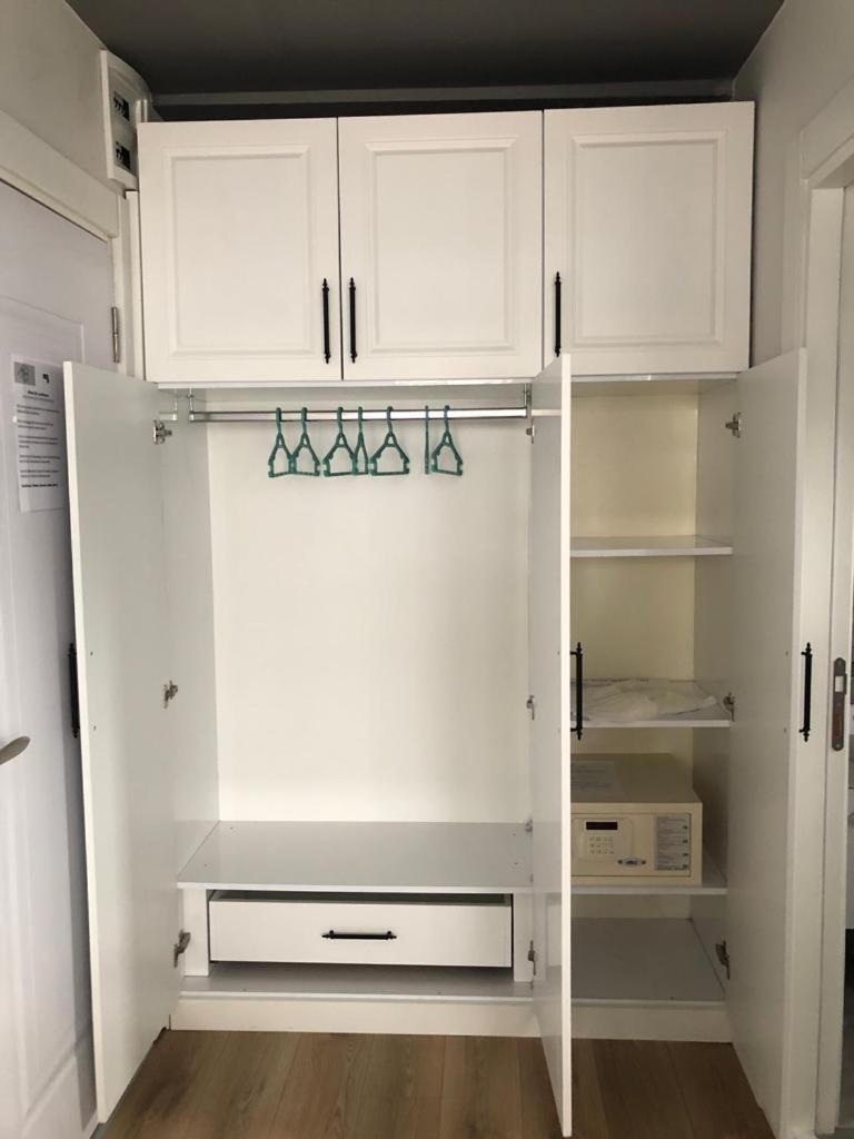 Double Room,1770336887:JPEG