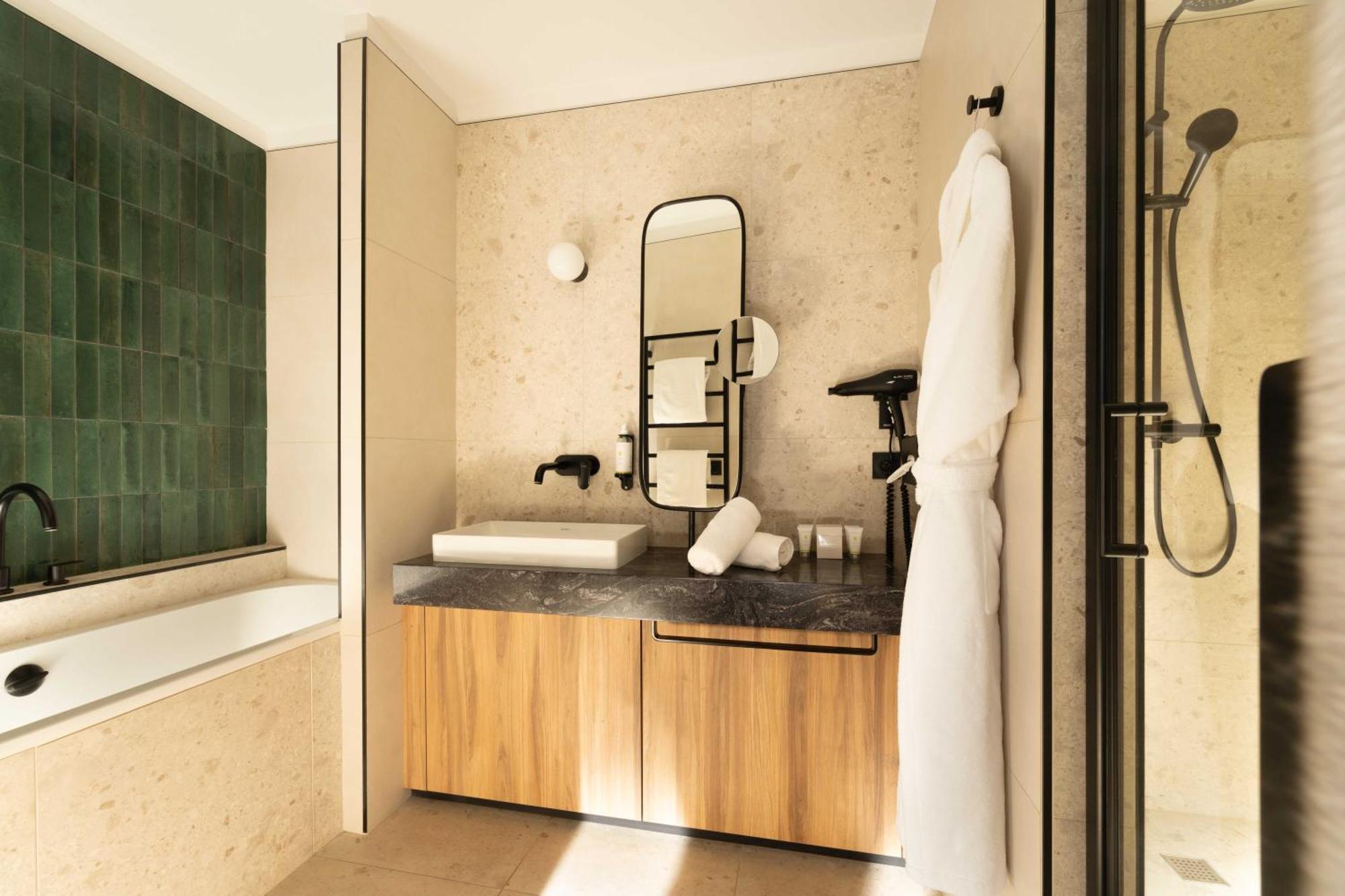 Suite Junior Prestige – Côté Jardins et Vignobles