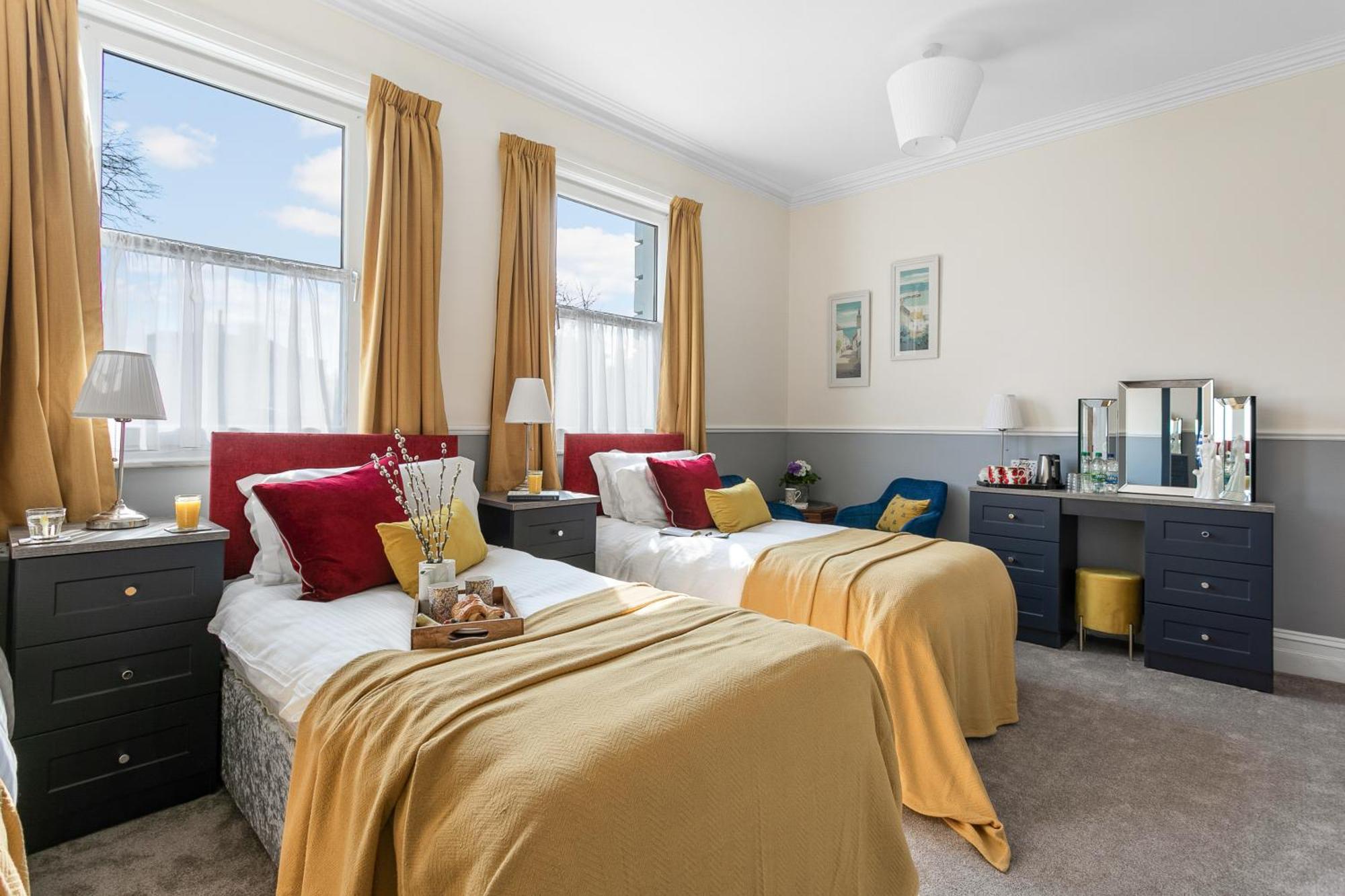 Deluxe Family Room