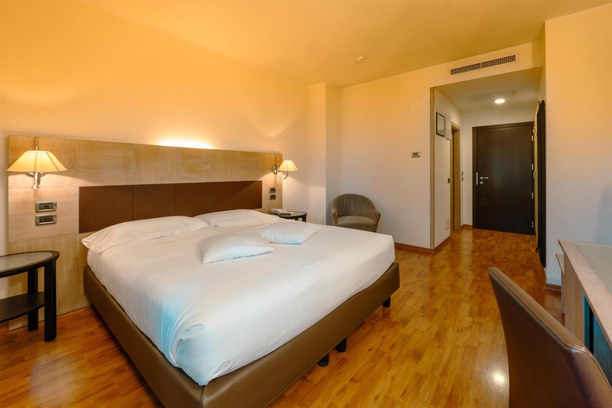 Classic Twin Room