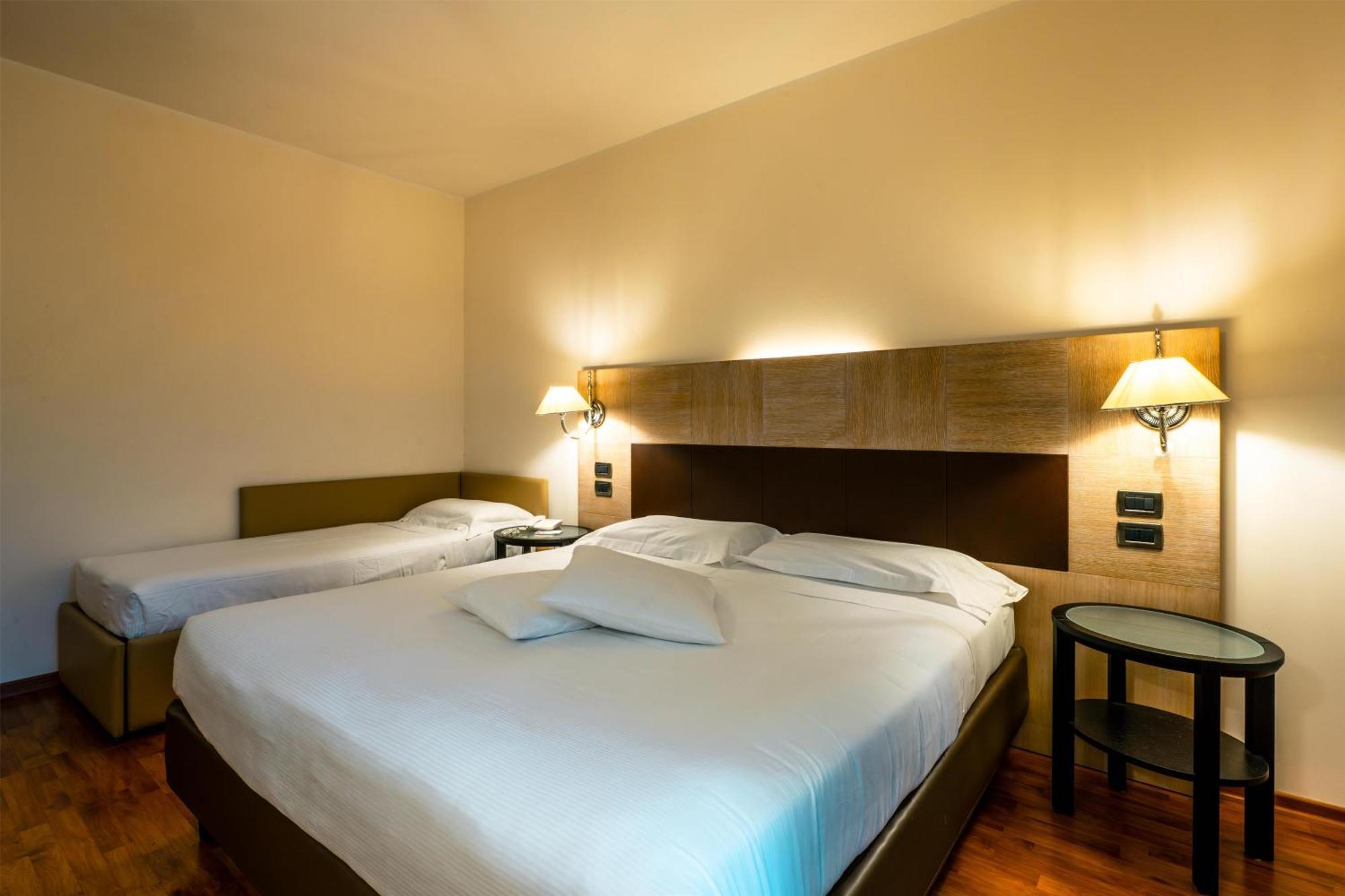 Queen Room Single Bed