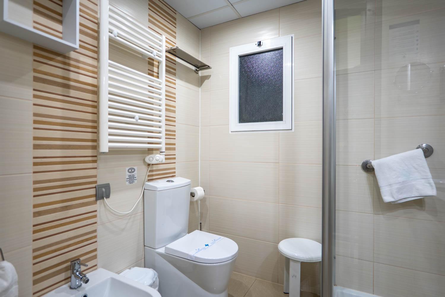 Comfort Double or Twin Room Lateral Sea View