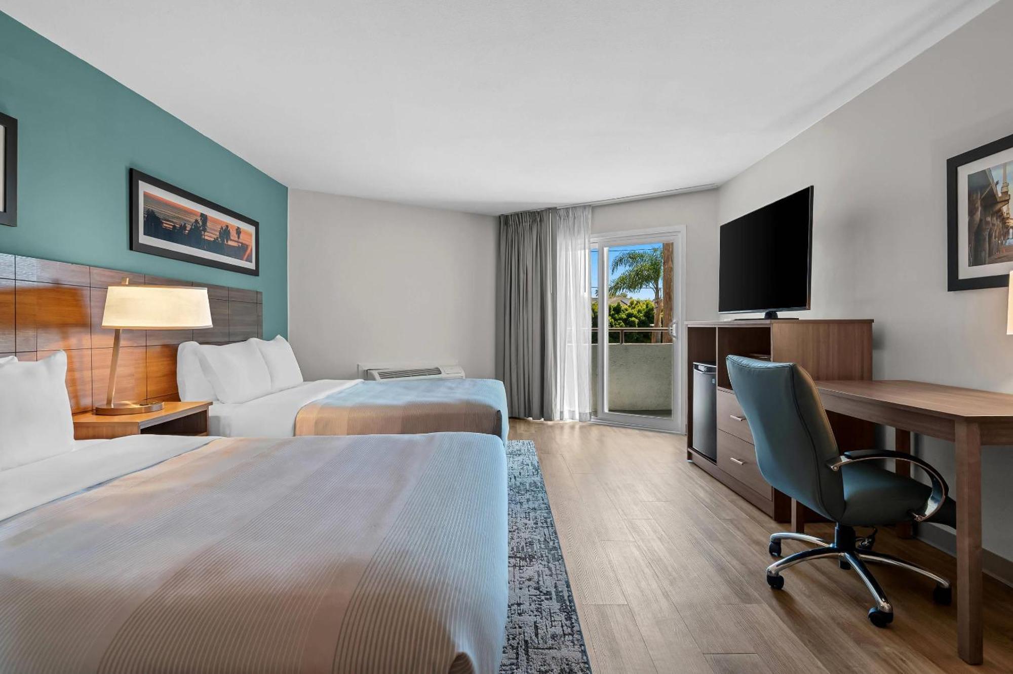 Queen Room with Two Queen Beds - Non-Smoking