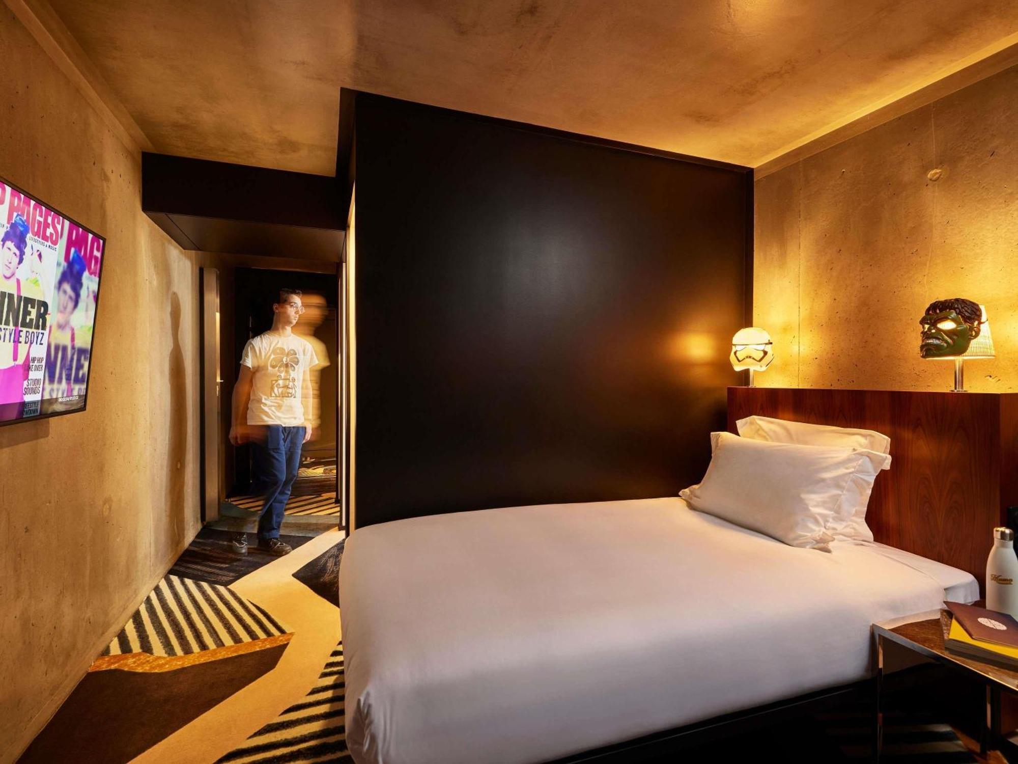 Small Mama Single