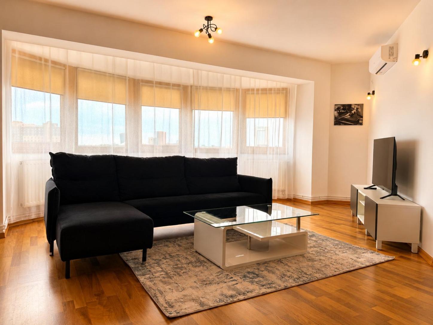 Three-Bedroom Apartment with Balcony