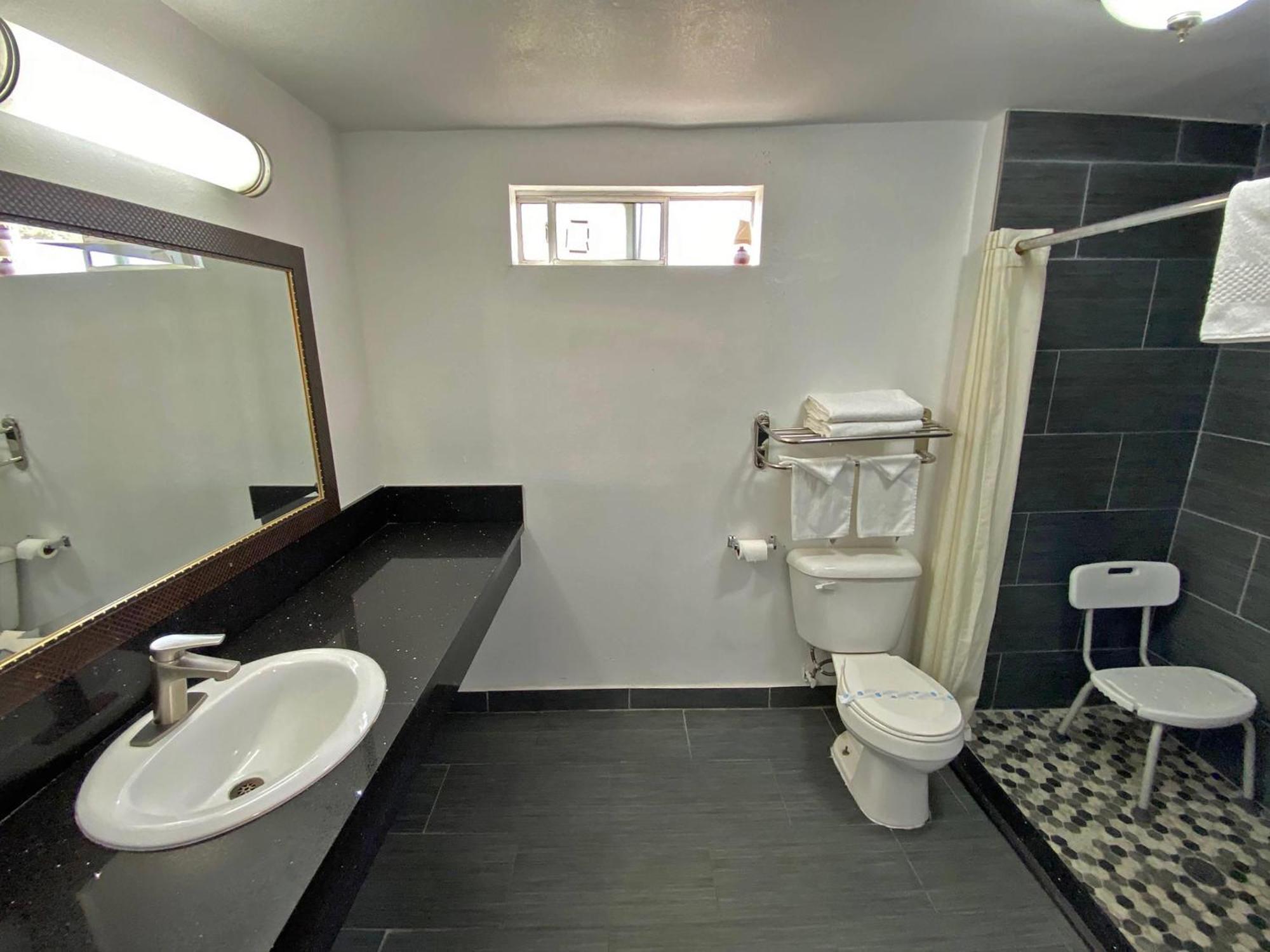Quarto Queen com 2 Camas Queen-size - Acessível para Hóspedes com Mobilidade Reduzida/Não Fumantes