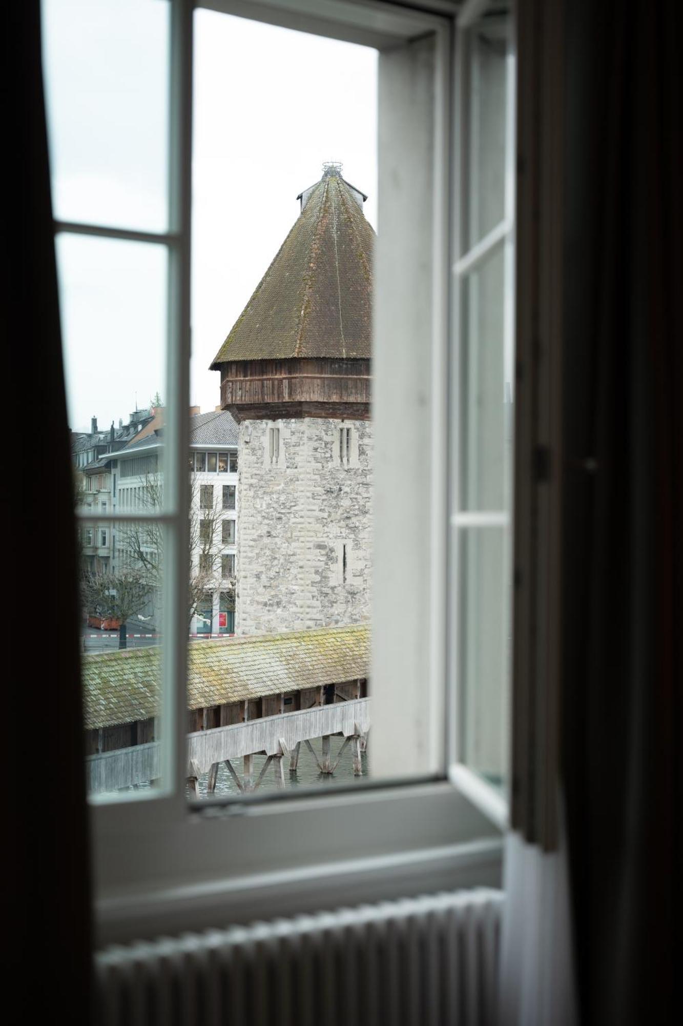 Double room facing the Chapel Bridge 16m2