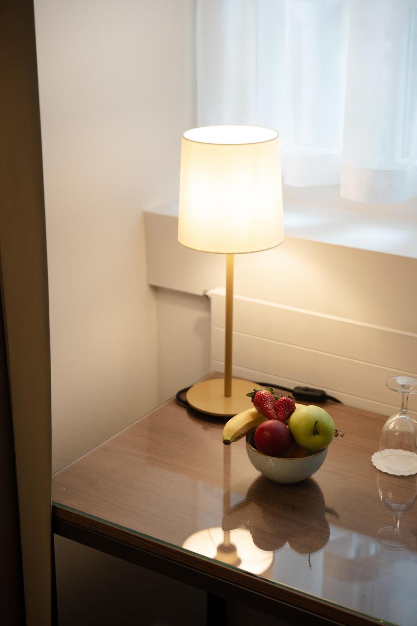 Double room facing the Chapel Bridge 16m2