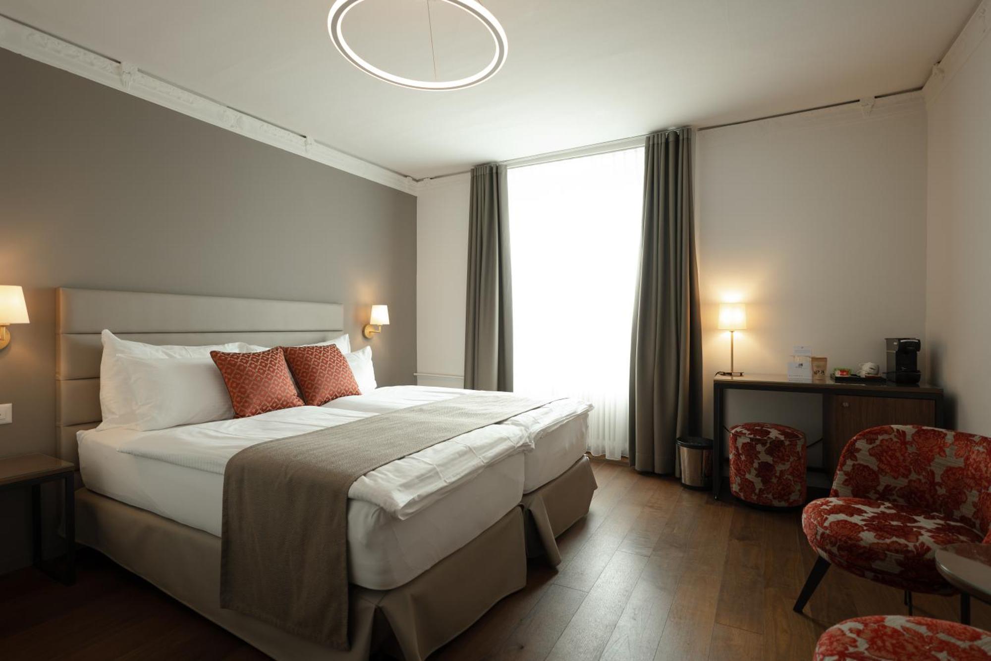 Double room city side 12m2