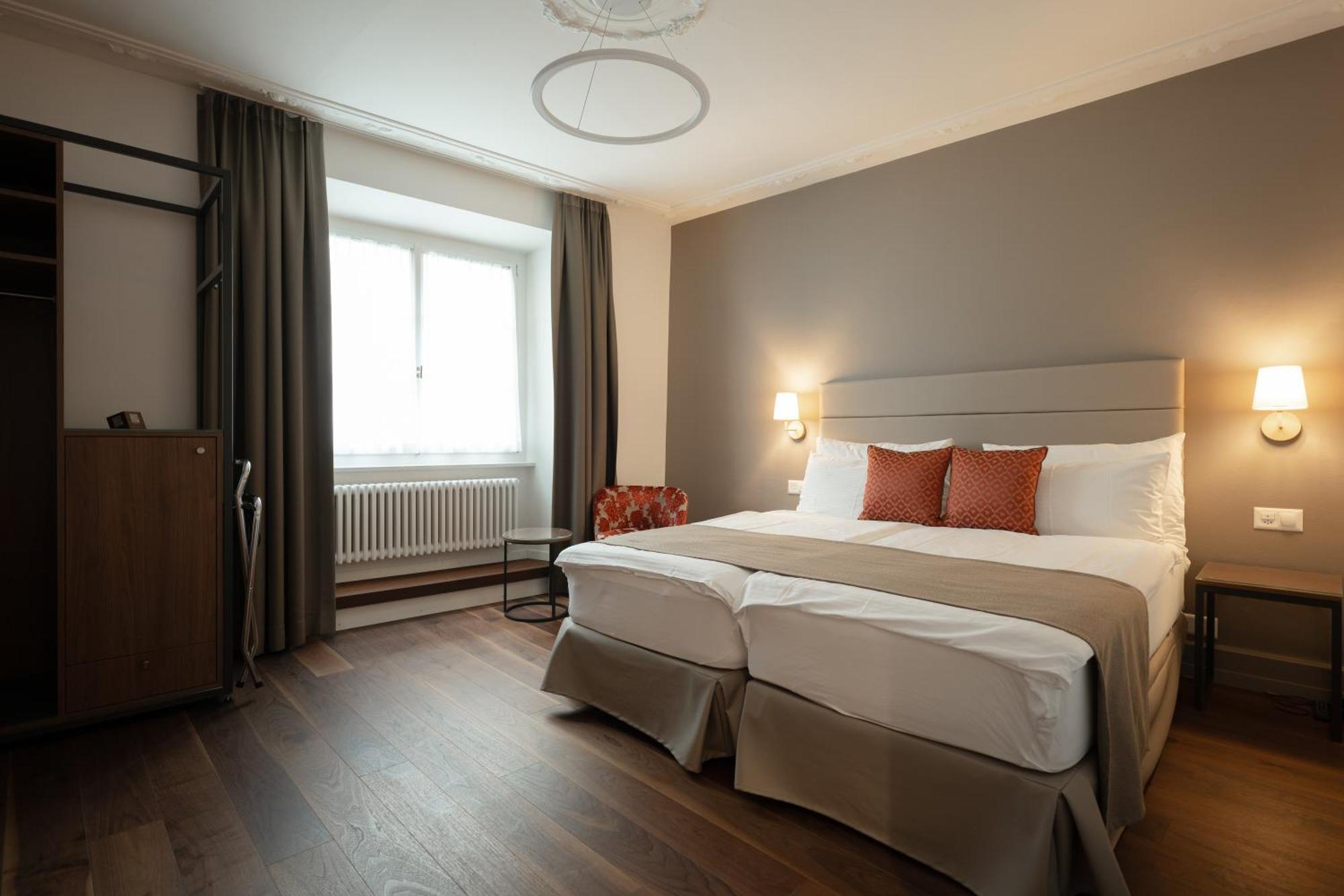 Double room city side 12m2