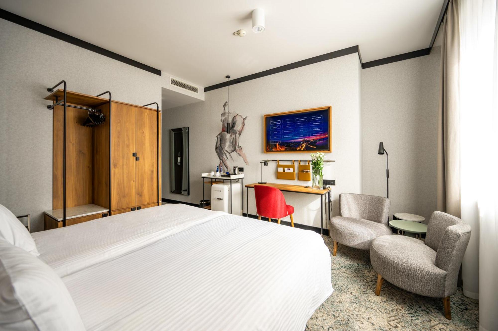 Standard King Room