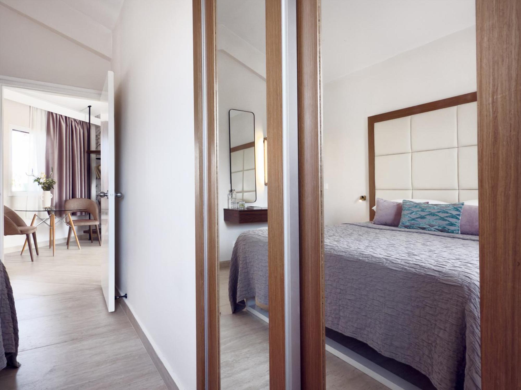 Suite 1 Chambre – Vue sur Piscine