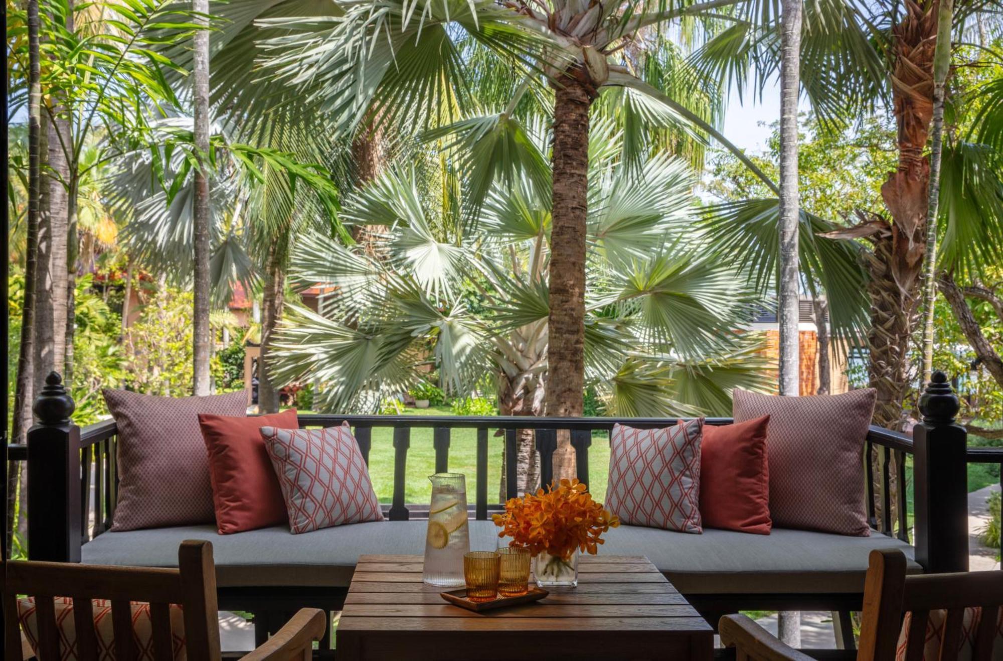 Deluxe Garden View Room