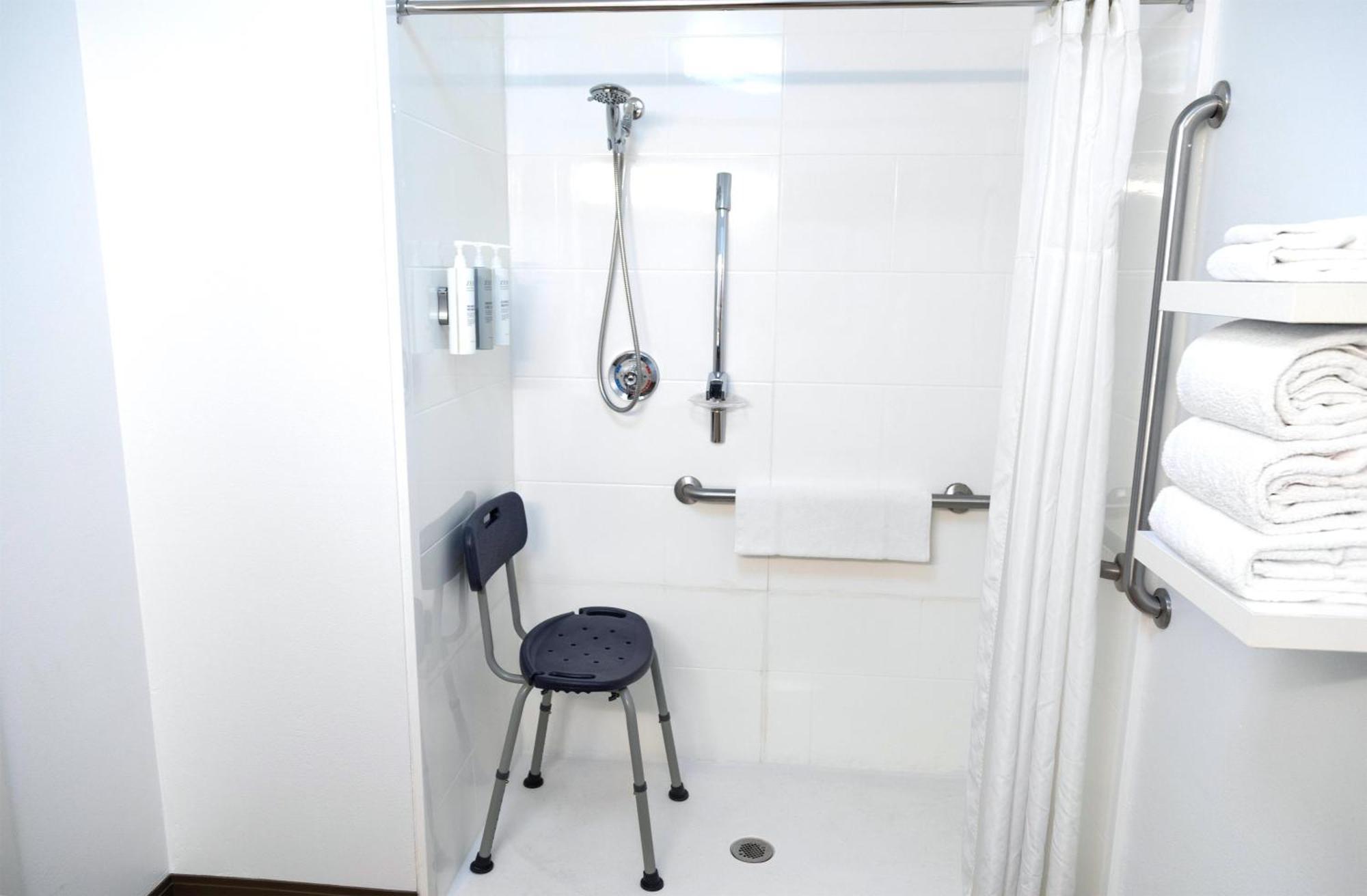 King Room - Mobility Access/Non-Smoking