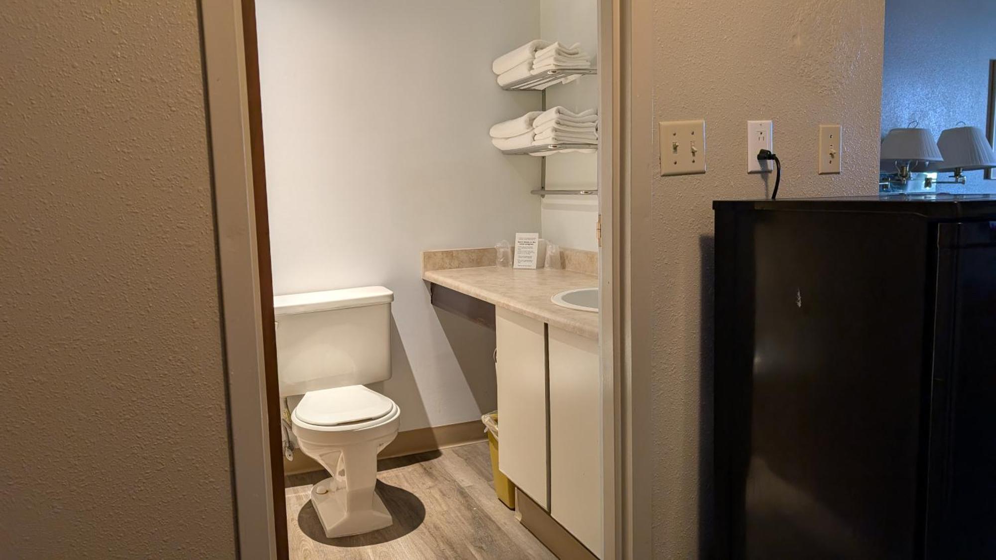 Budget Double Room,1770482858:JPEG