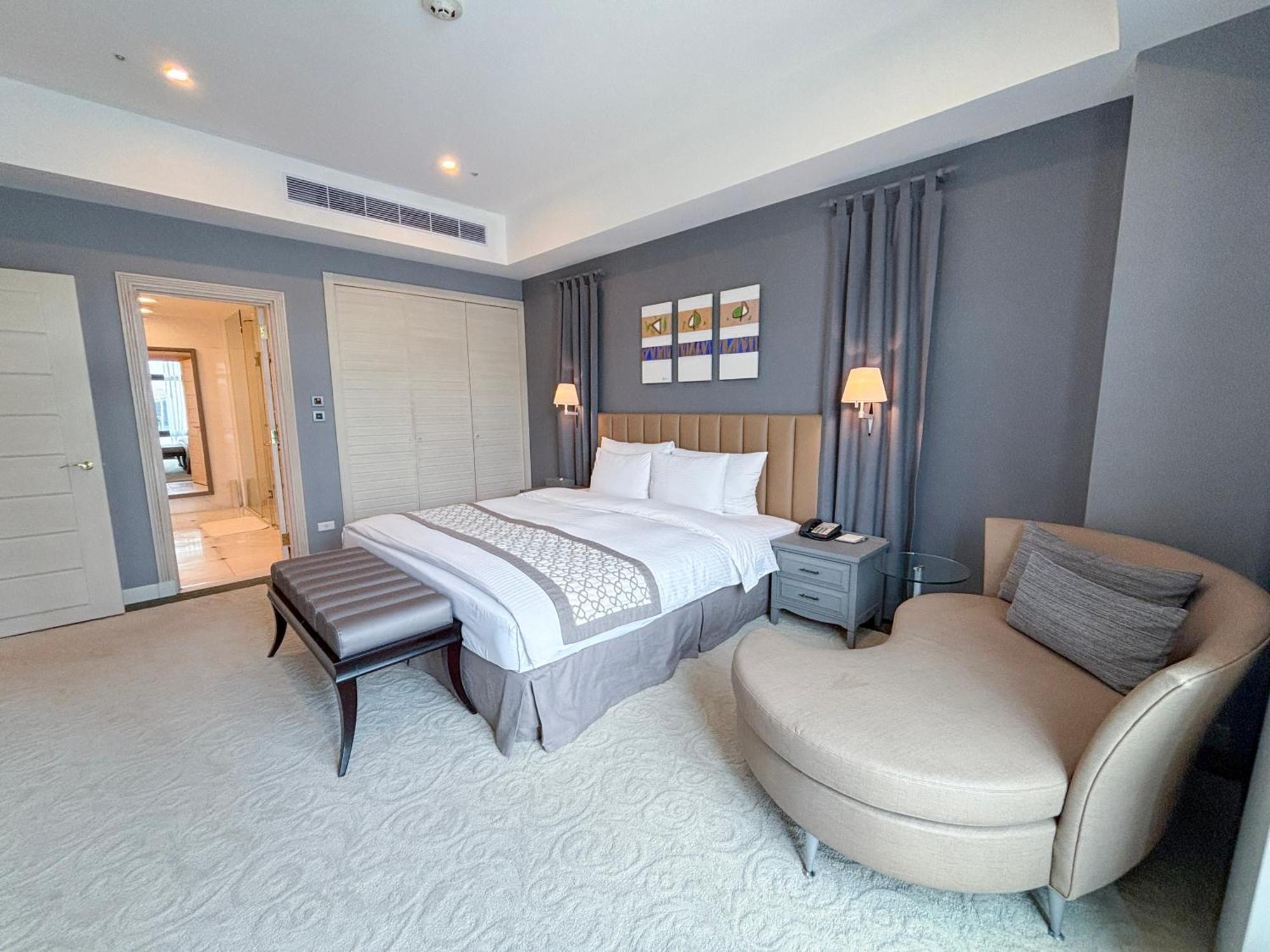 Luxury Suite
