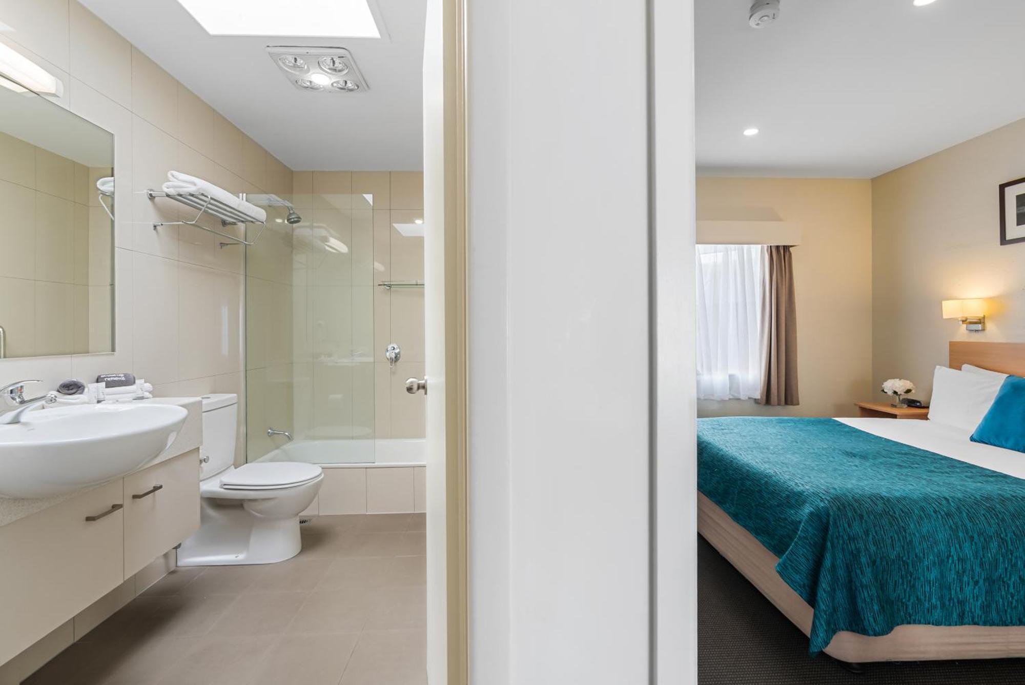 Three-Bedroom Standard Apartment,1770502092:JPEG