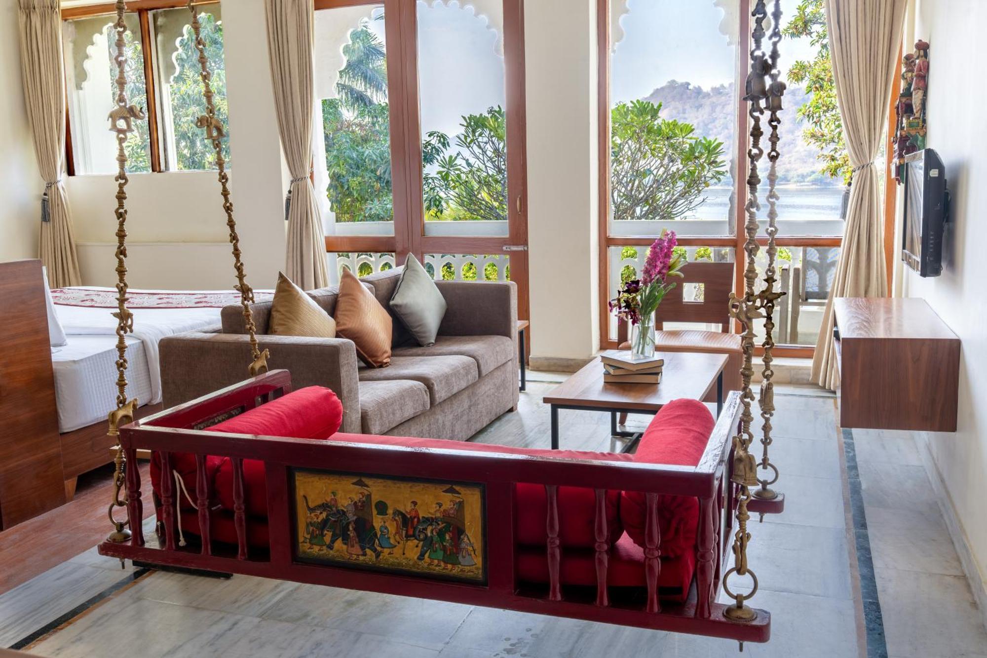 Heritage Suite with Lake View