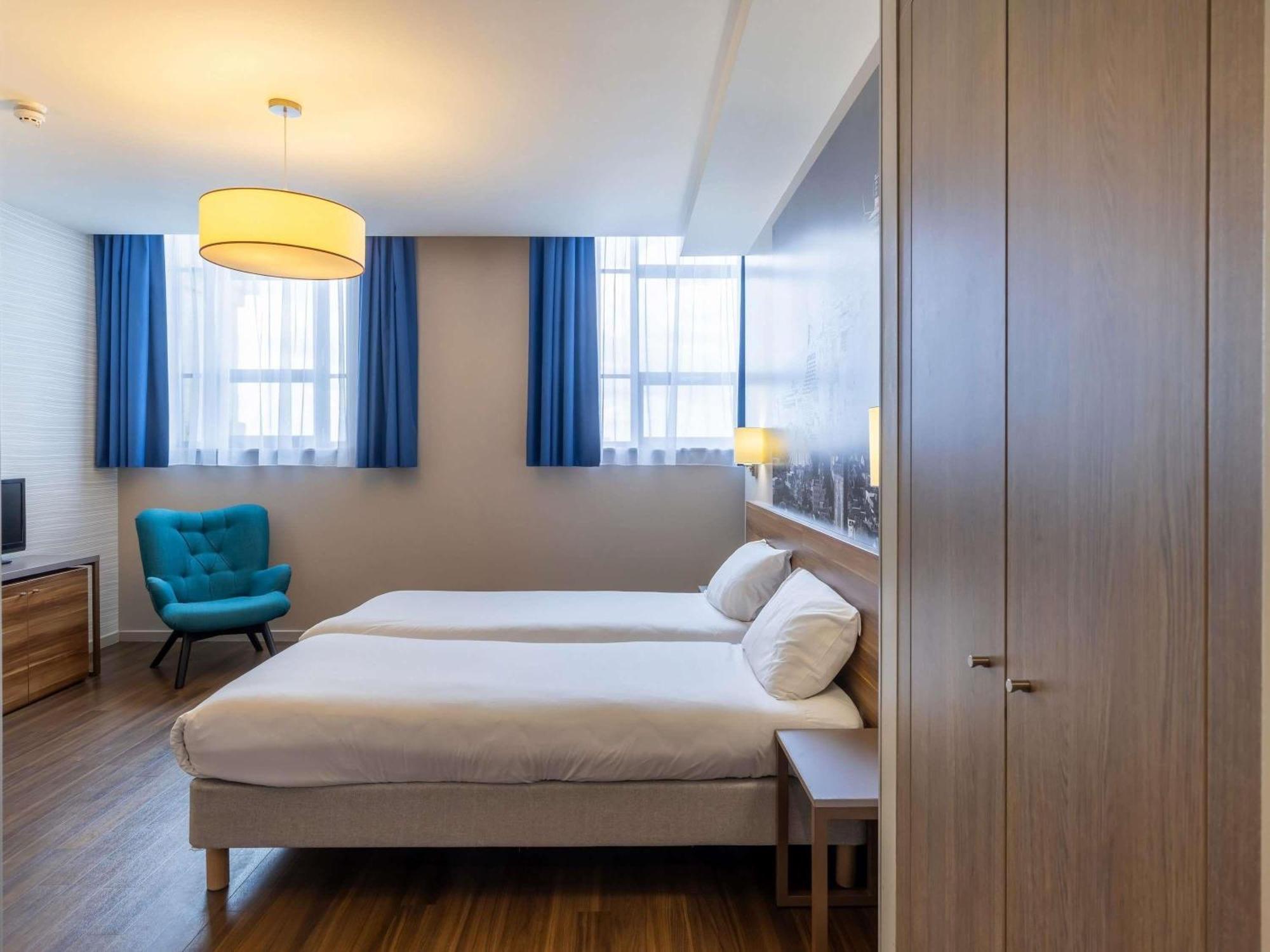Studio Twin Beds