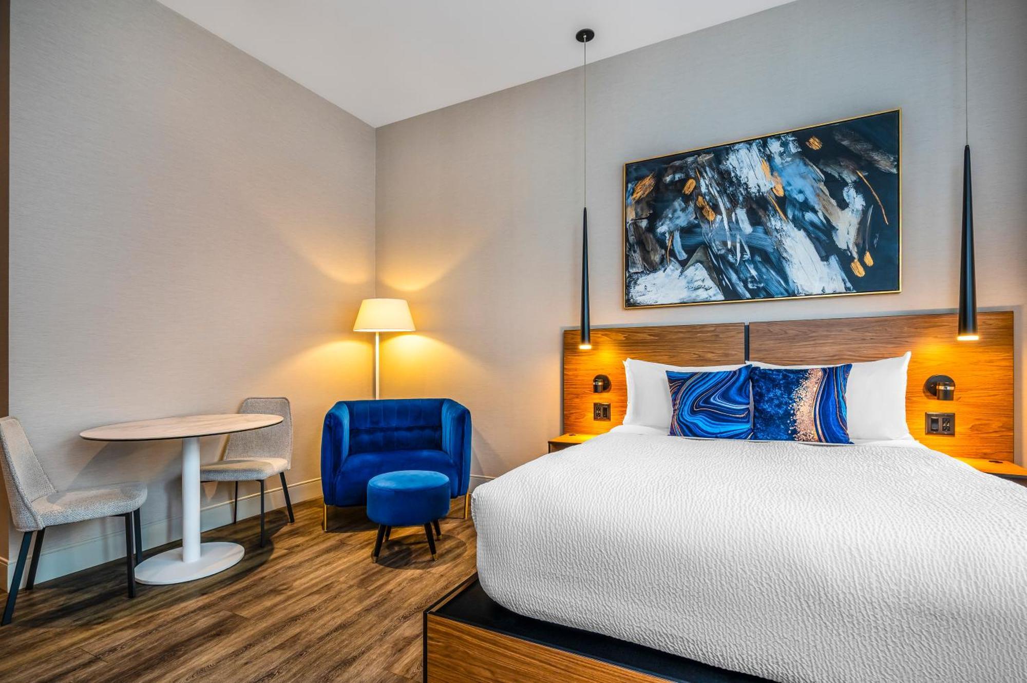 Superior King Room