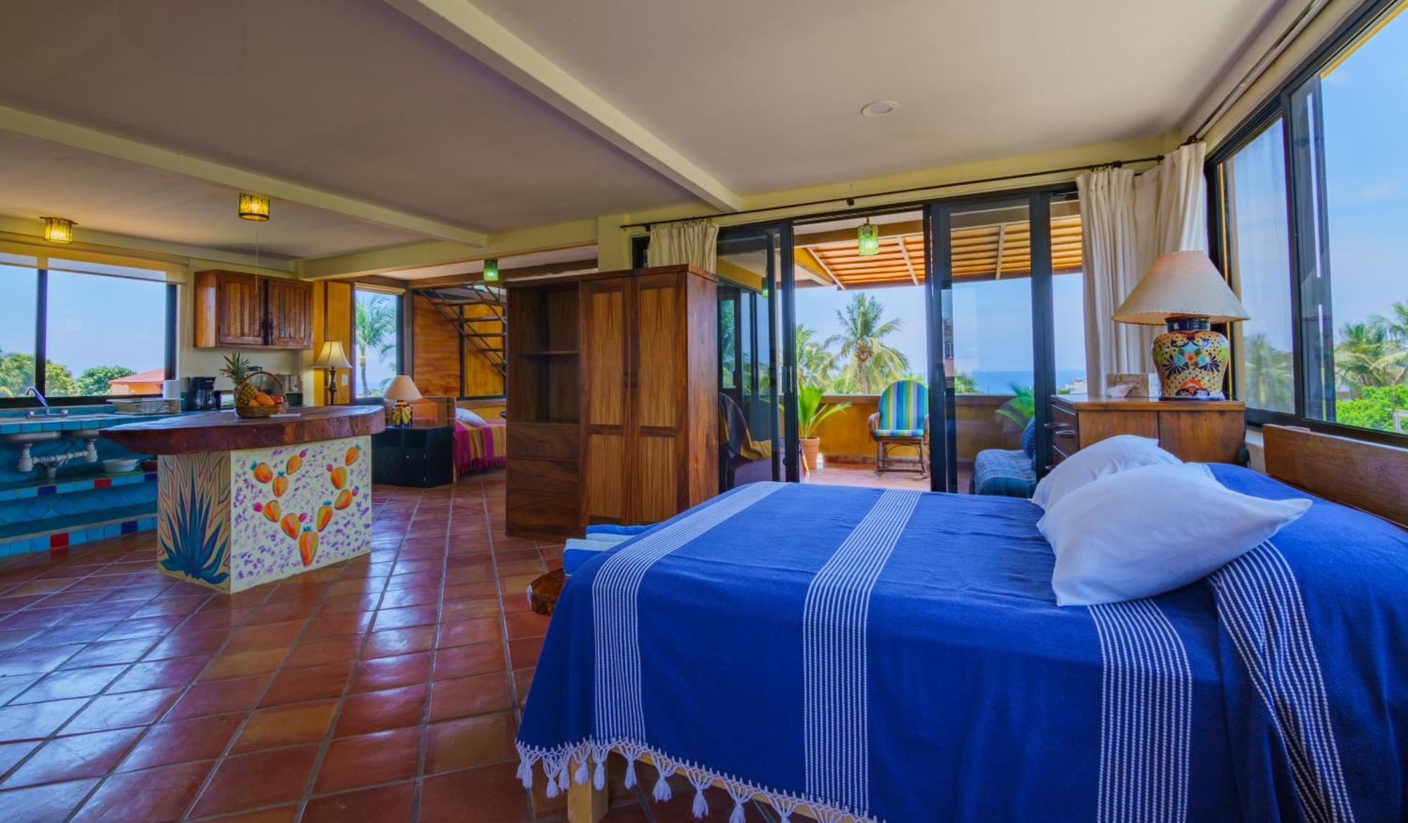 Panoramic Apartment/ Camelia