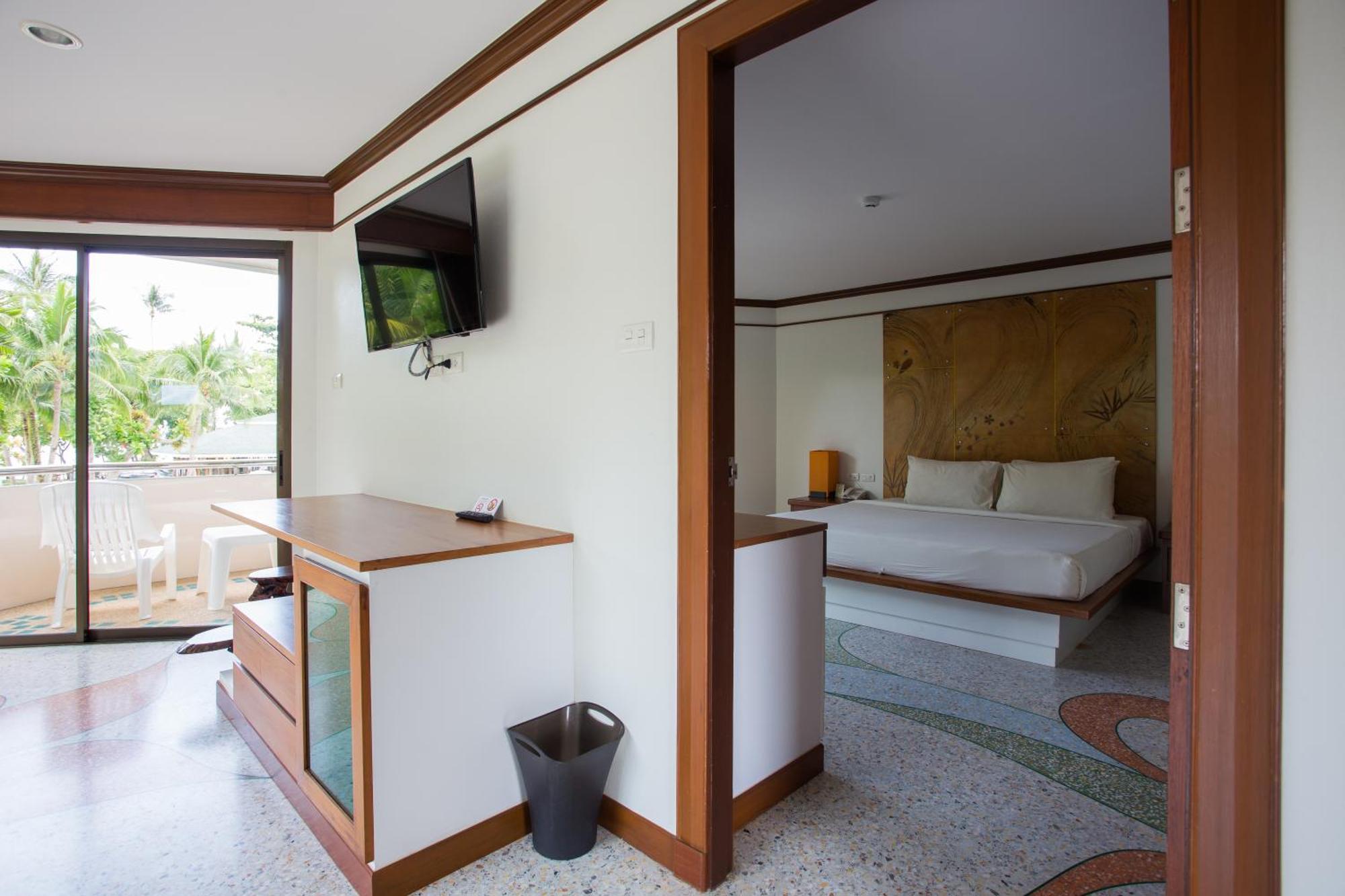 Deluxe Suite