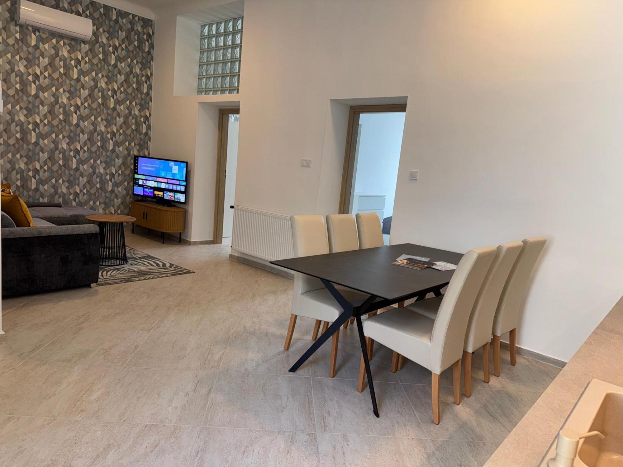 Two-Room Apartment,1770530768:JPEG