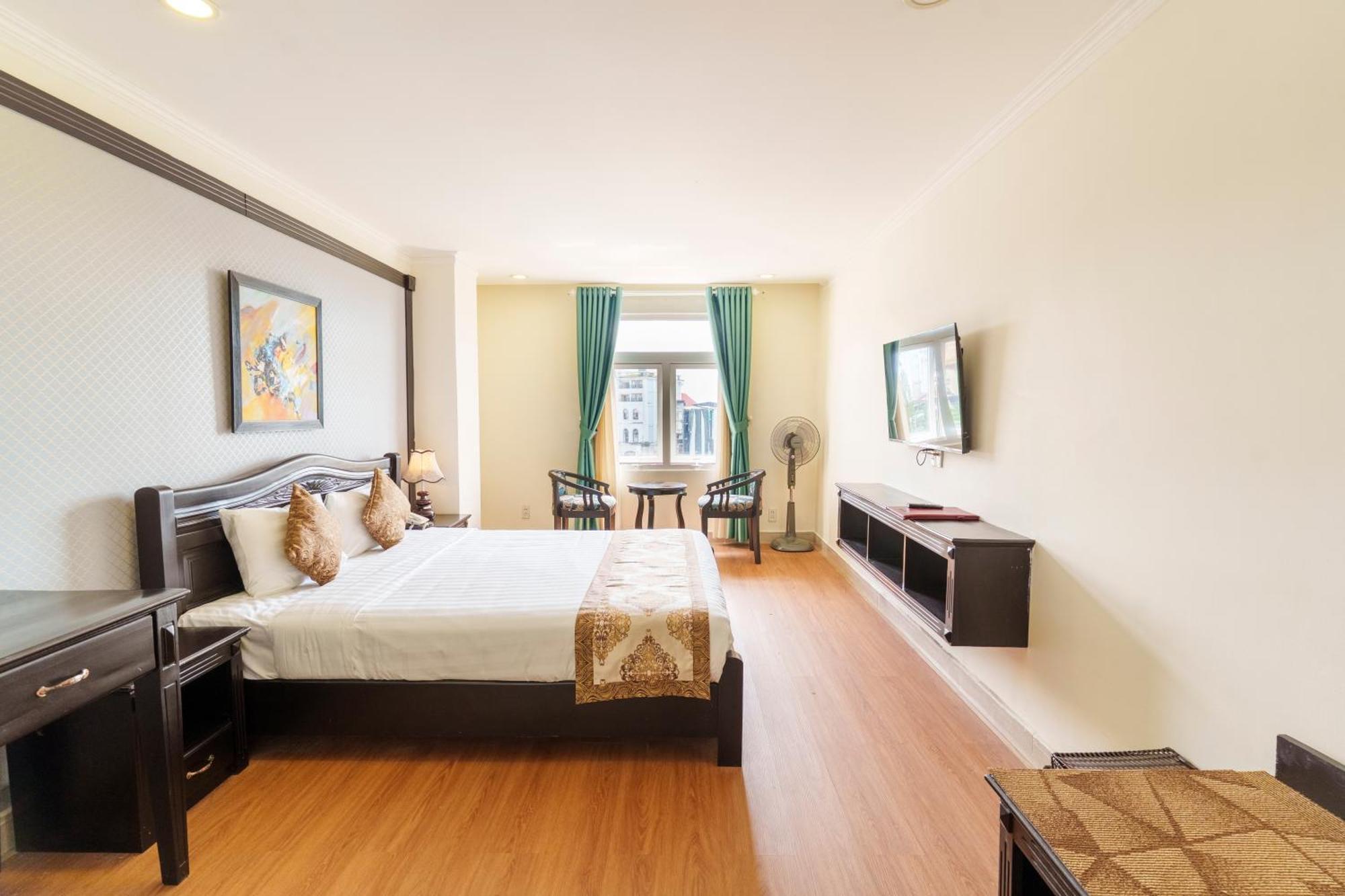 Large Double Room