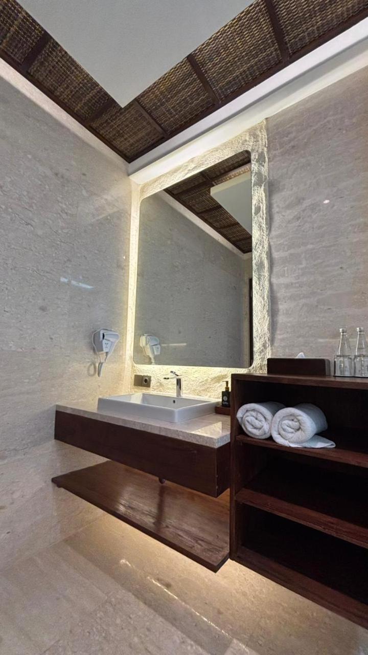 Suite with Garden View